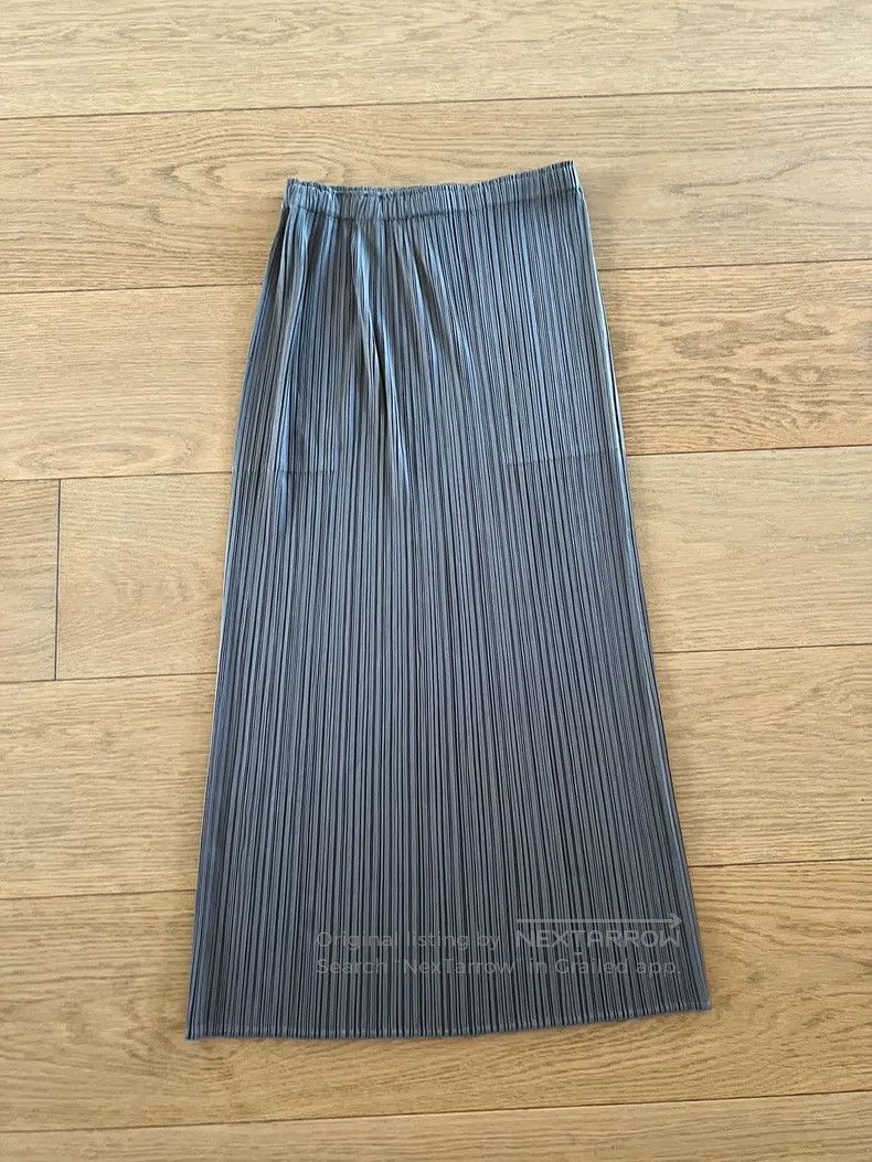 Issey Miyake Issey Miyake Gray Midi Skirt Size 25" / US 0 / IT 36 - 1 Thumbnail