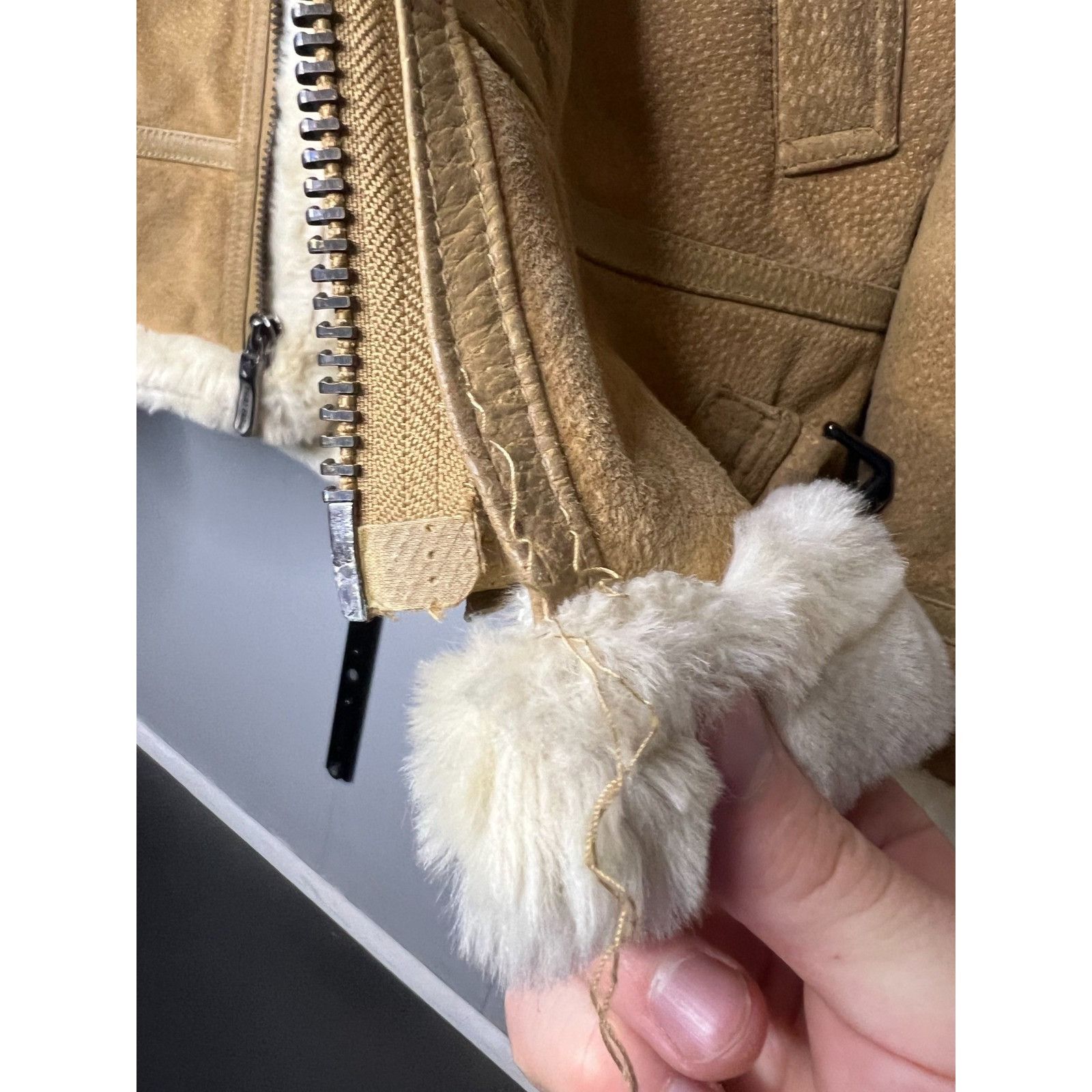 Phat Farm Vintage Phat Farm Suede Bomber Jacket Heavy Faux Fur Lined B Size US S / EU 44-46 / 1 - 7 Thumbnail