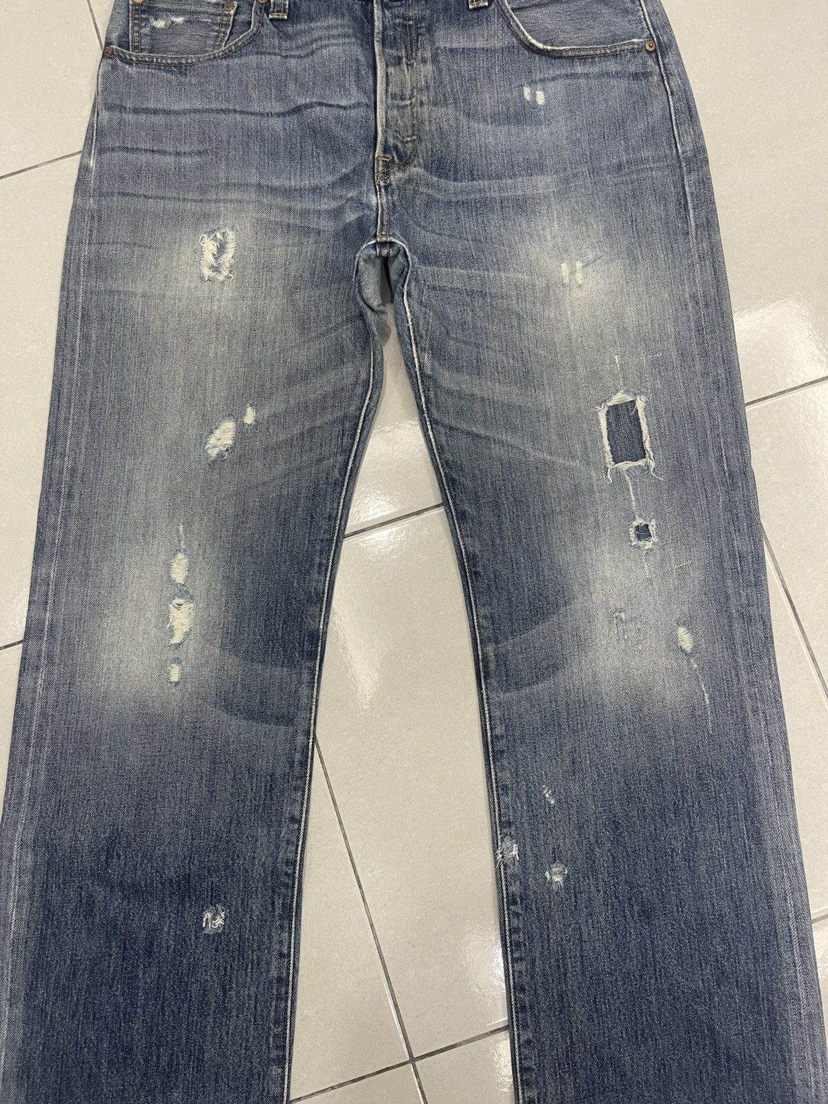 Levi's Levi's 501 Custom Distressed Patched Denim Jeans - W36 L32 Size US 36 / EU 52 - 2 Thumbnail