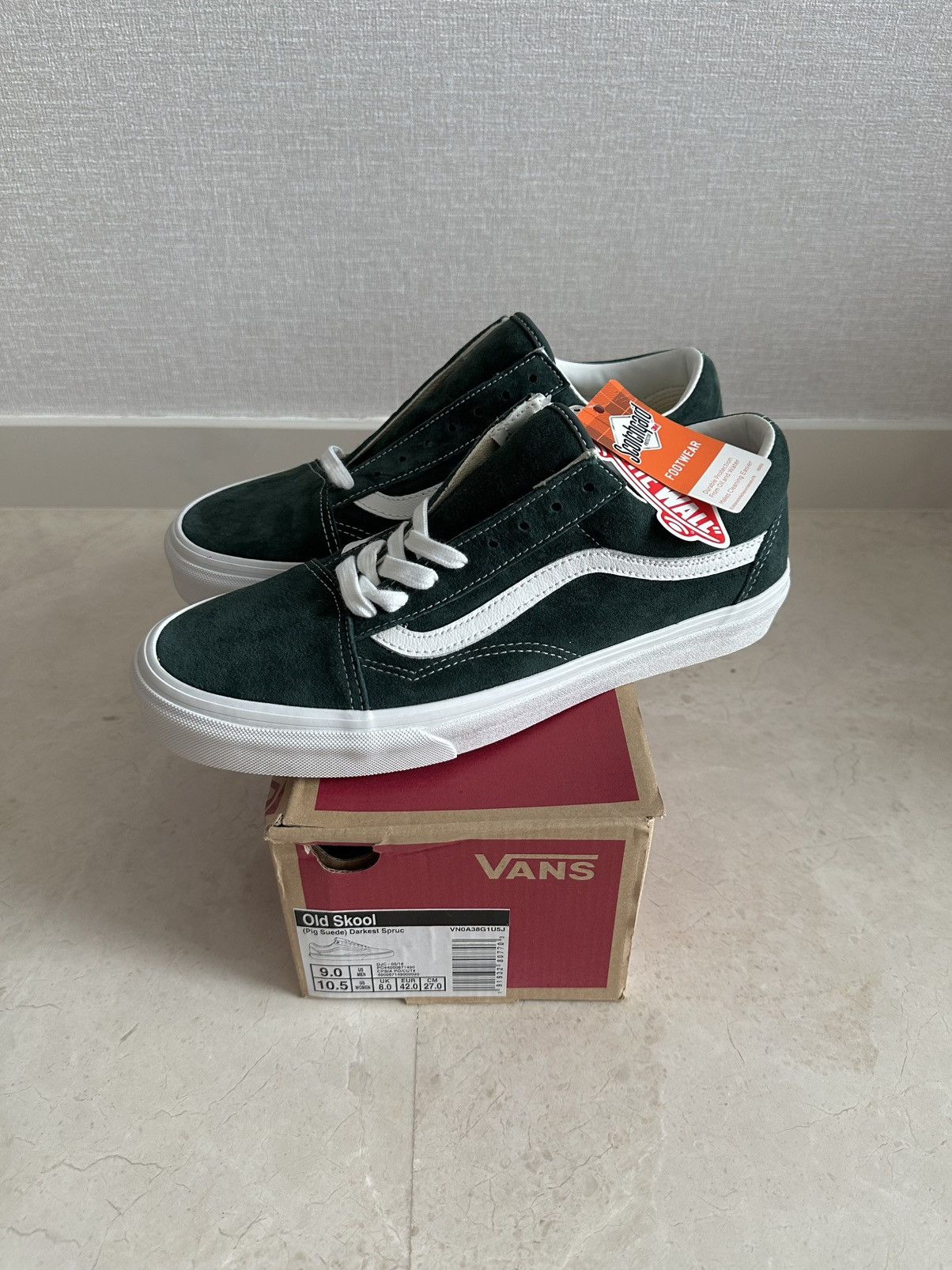 Vans Pig Suede Old Skool Size US 9 / EU 42 - 1 Thumbnail