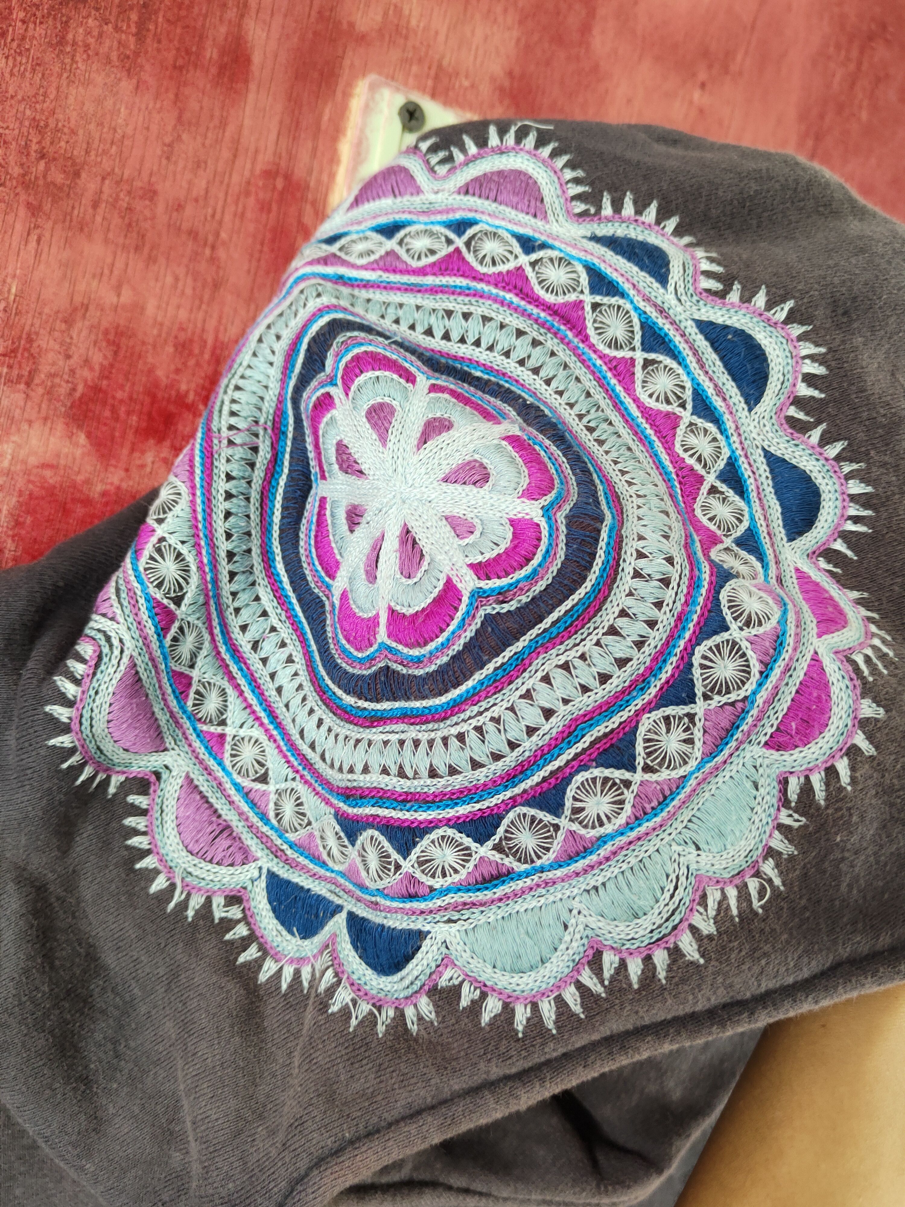 Japanese Brand Archi art Dark Purple Faded Hoodie Sweaters #S2287 Size S / US 4 / IT 40 - 3 Thumbnail