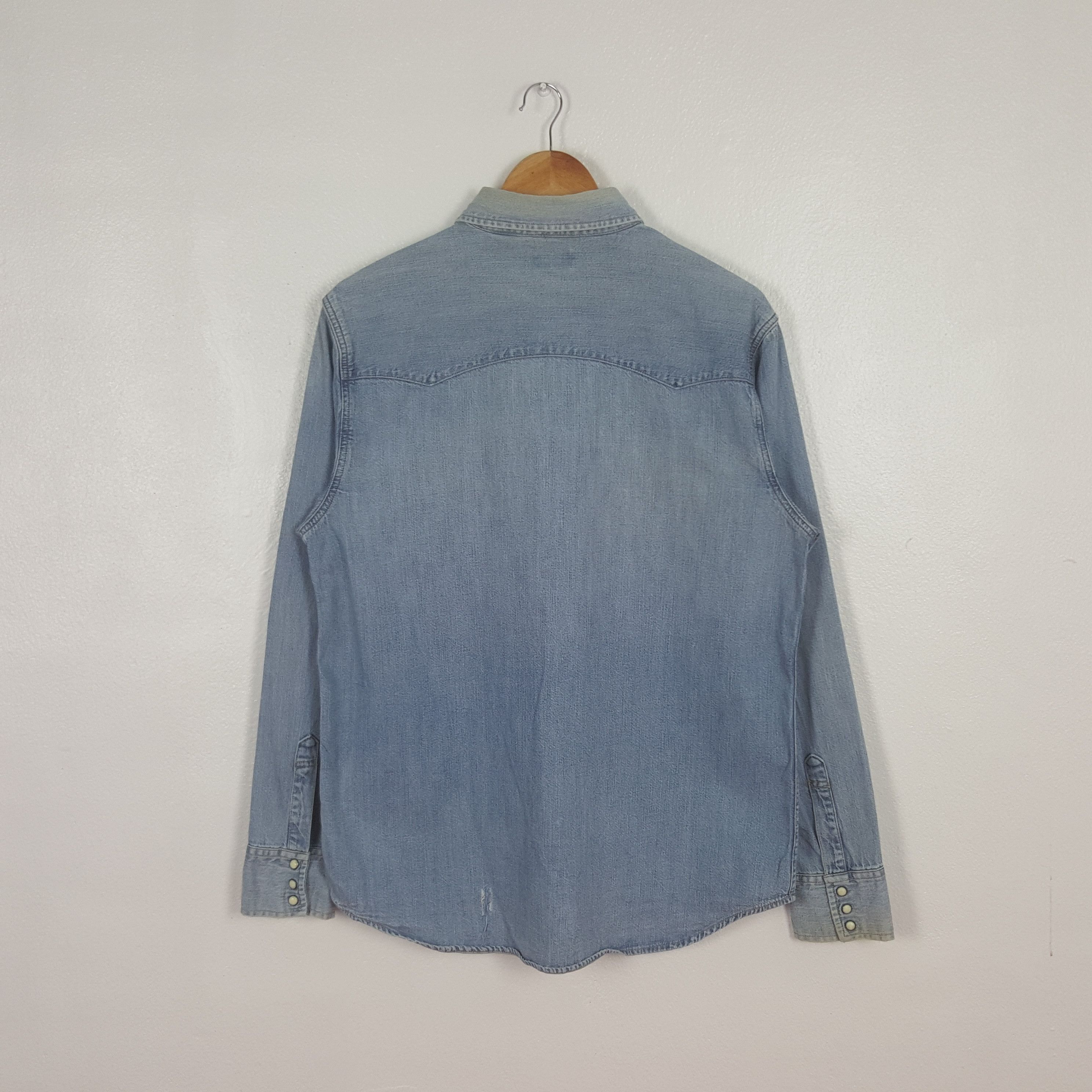 Levi's Vintage Levi's Jeans American Denim Shirt Button Up C319N25 Size US L / EU 52-54 / 3 - 3 Thumbnail