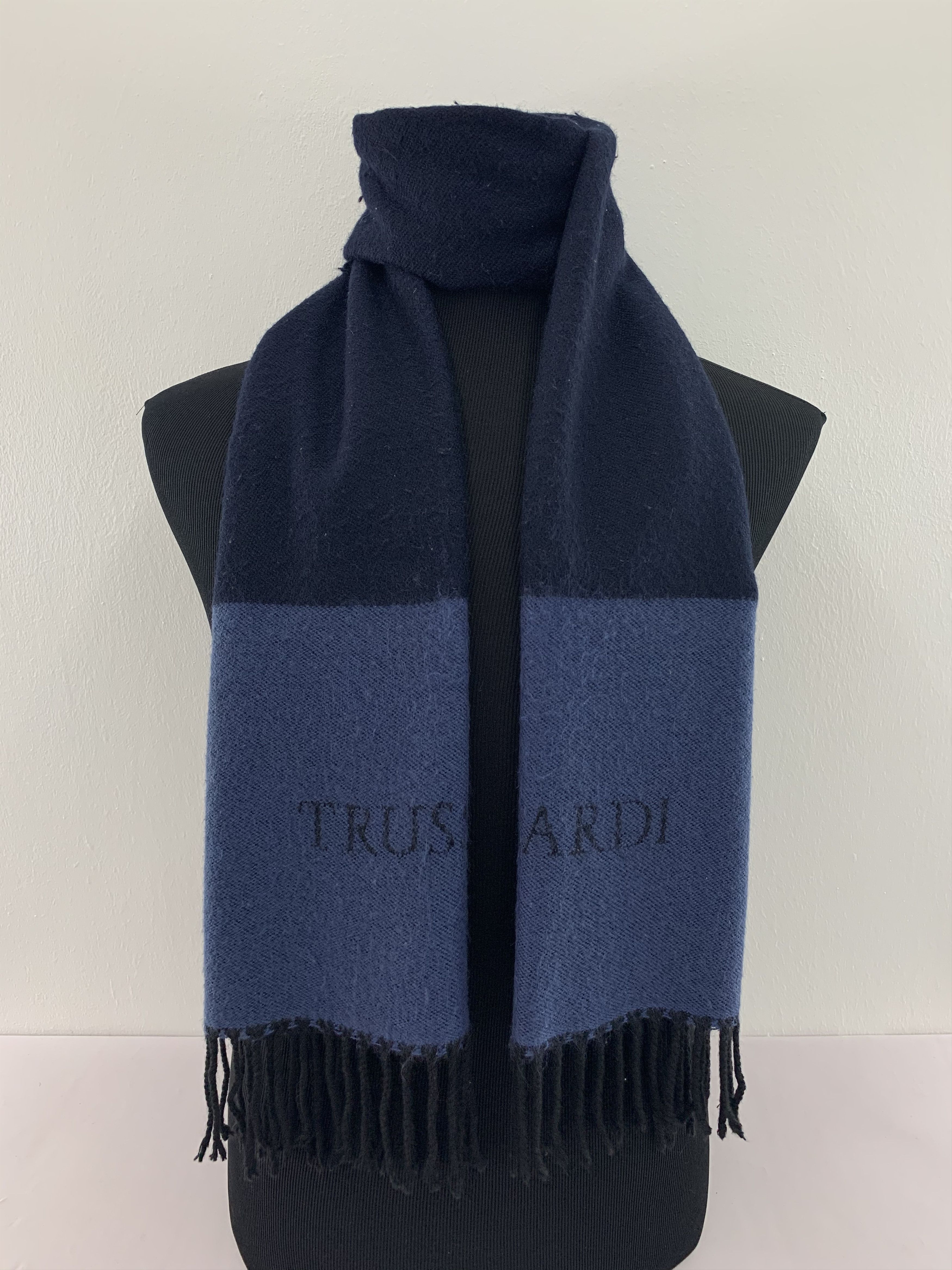 Trussardi Trussardi Scarf Wool Muffler Neck Wrap BL4371 Size ONE SIZE - 1 Thumbnail