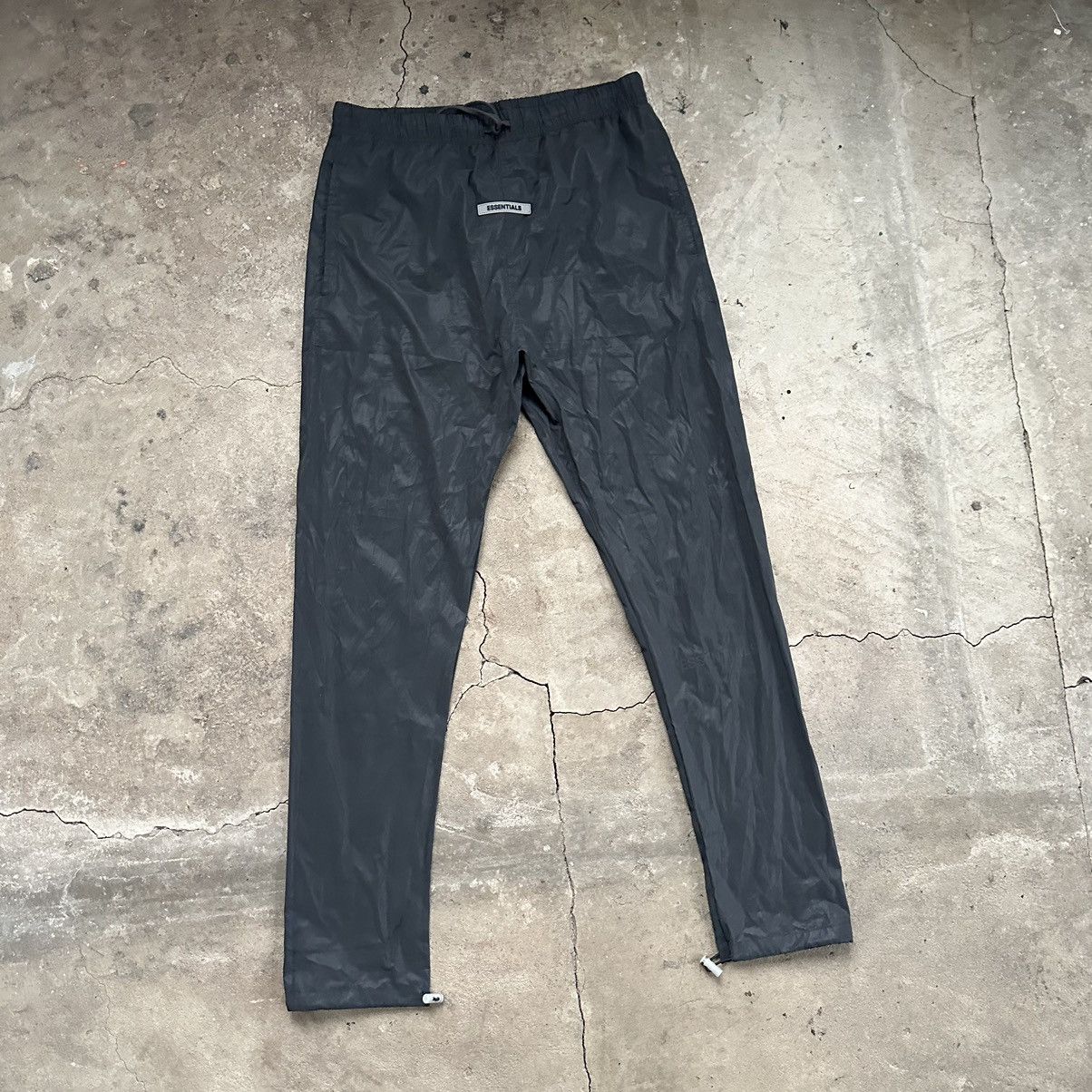 Essentials Fear Of God Essentials Reflective Track Pants M Grey Size US 32 / EU 48 - 4 Thumbnail
