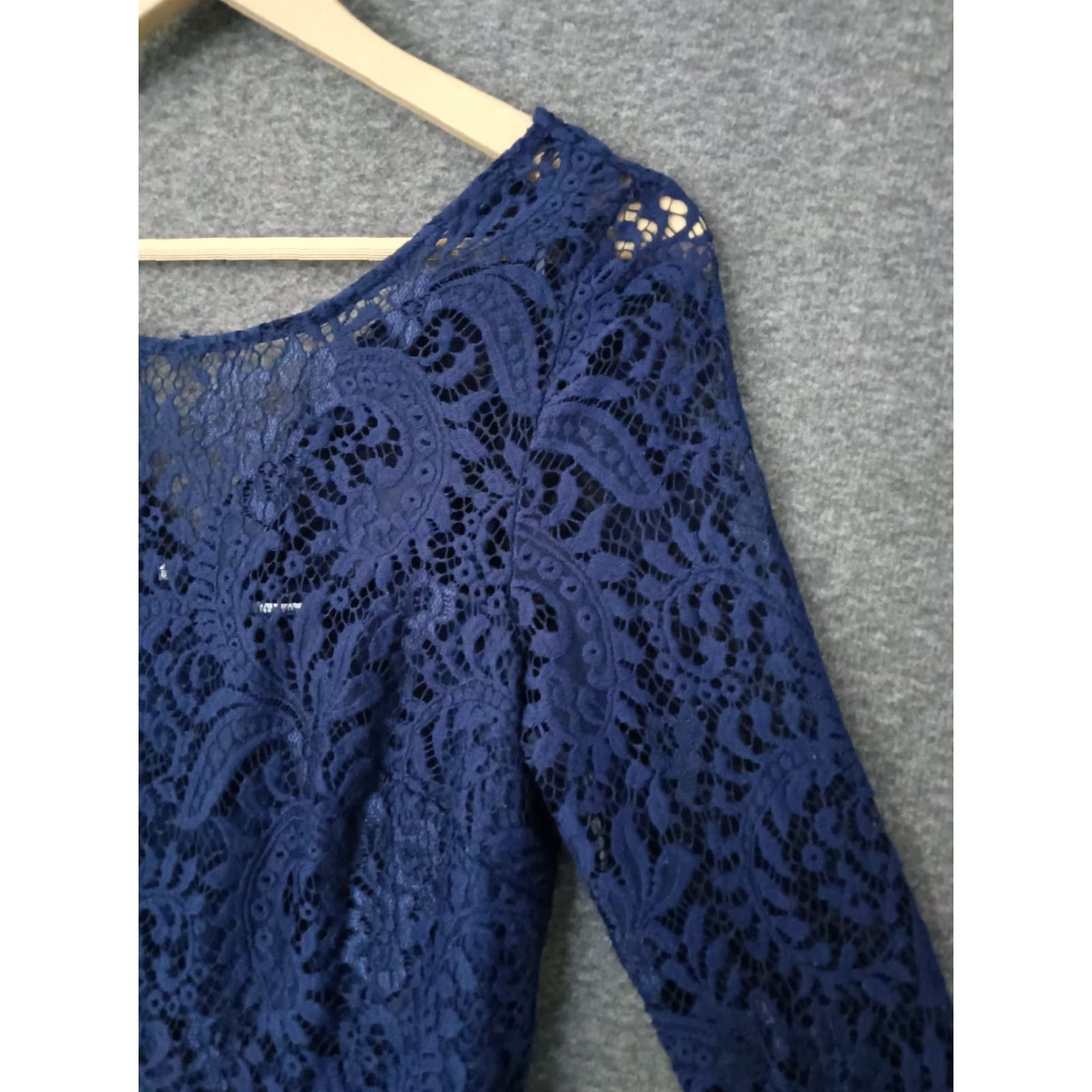 Vintage VINTAGE Studio One Women's Blue Floral Lace Dress Knee Length 10 Blue Floral Lace Dress Size L / US 10 / IT 46 - 7 Thumbnail