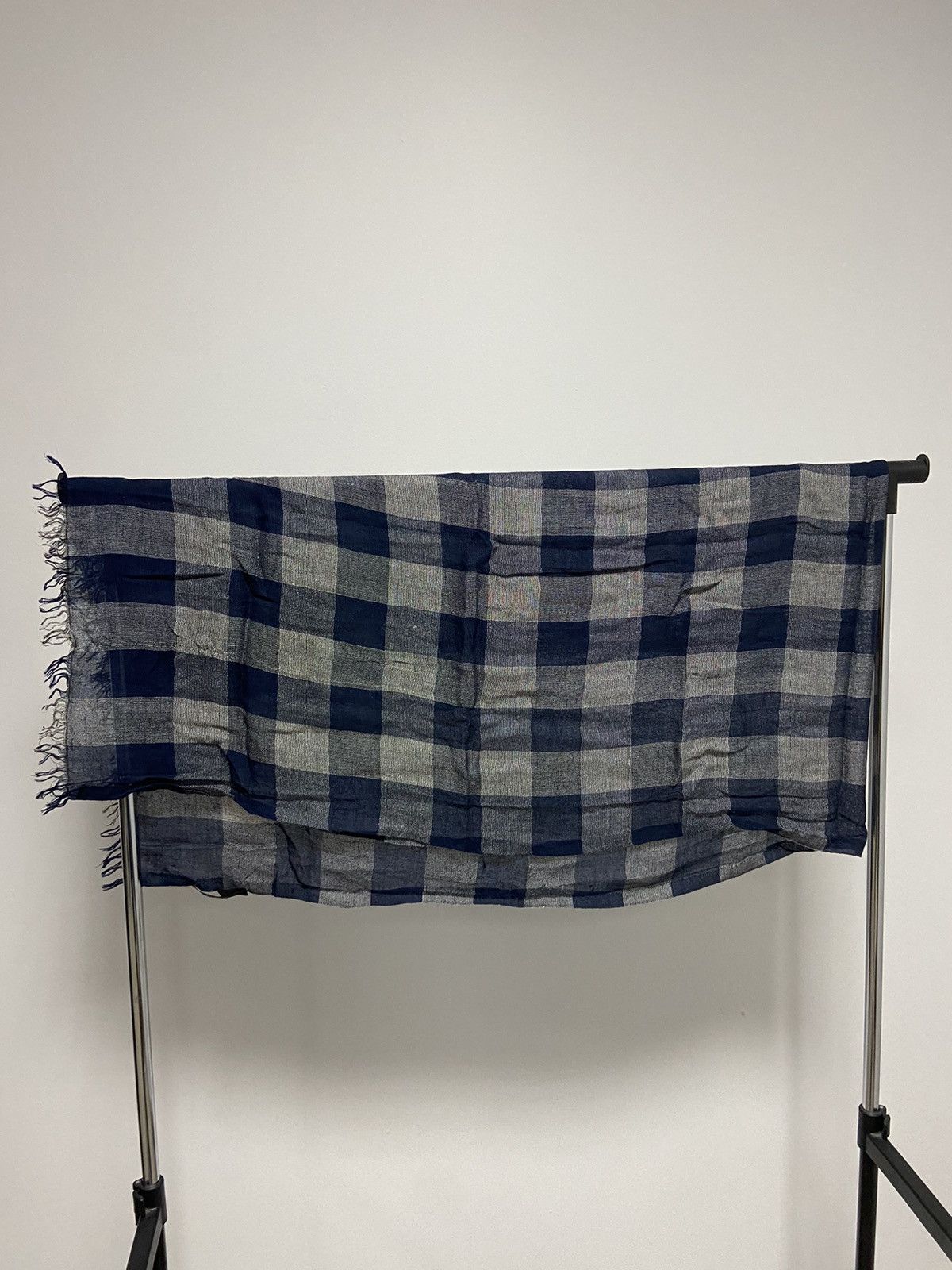 Gucci × Vintage Gucci big scarf check mesh vintage small logo silk linen Size ONE SIZE - 3 Thumbnail