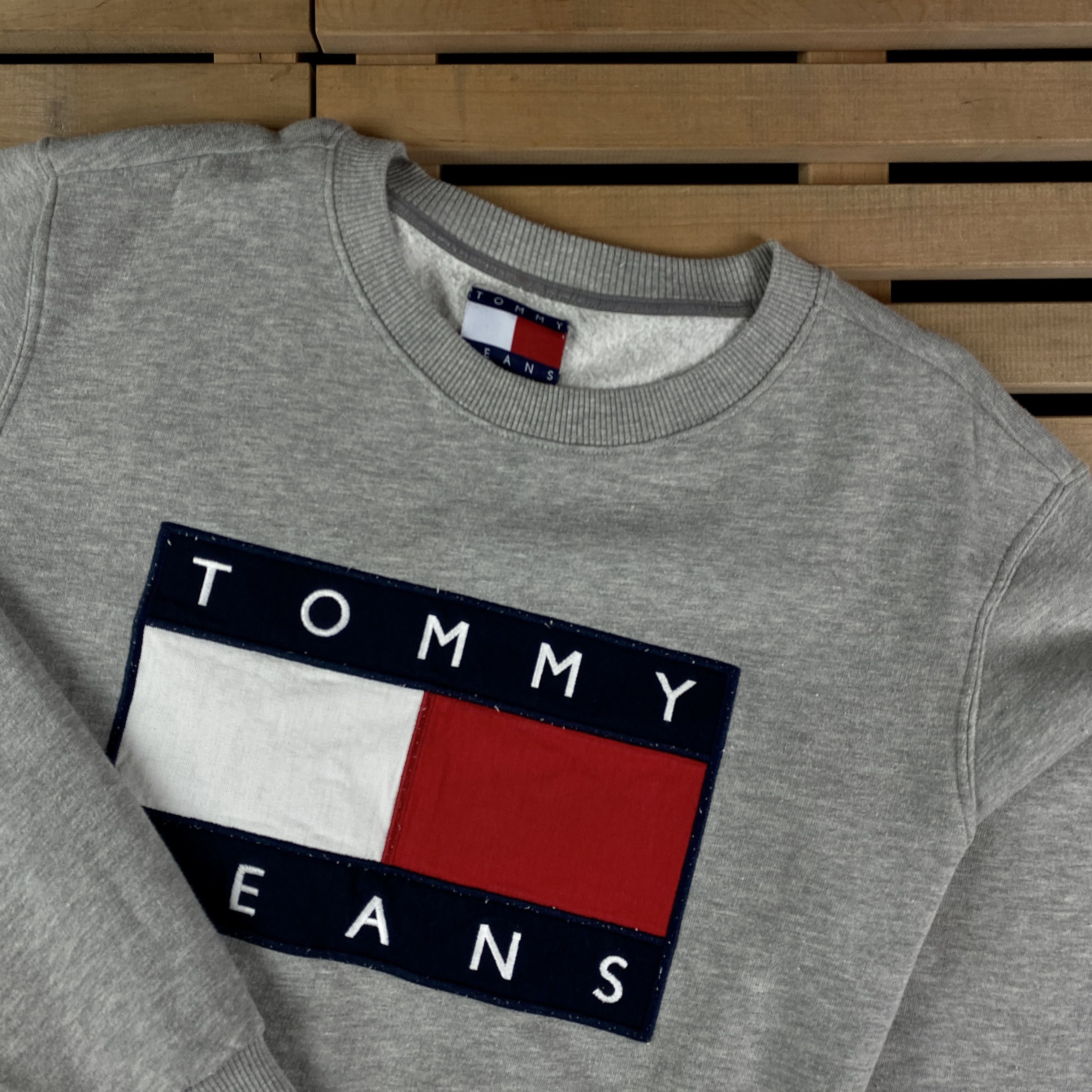 Tommy Hilfiger × Vintage Men’s Sweatshirt Long Sleeve Tommy Hilfiger Vintage Size L Size US L / EU 52-54 / 3 - 2 Thumbnail