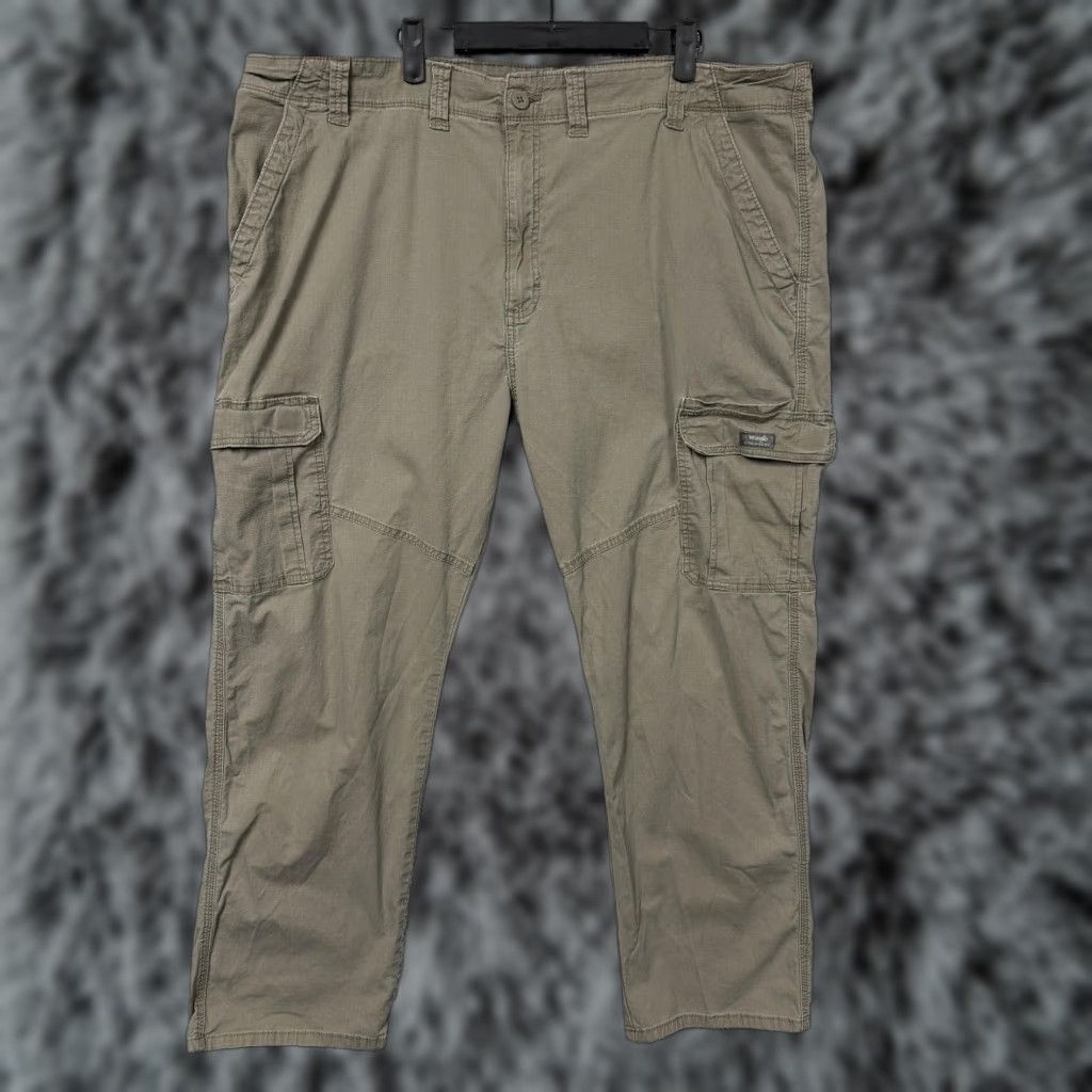 Wrangler Wrangler Cargo Pants Mens Relaxed Fit 43x28 Tan Beige Pockets Outdoor Gorpcore Workwear Size US 44 / EU 60 - 1 Thumbnail
