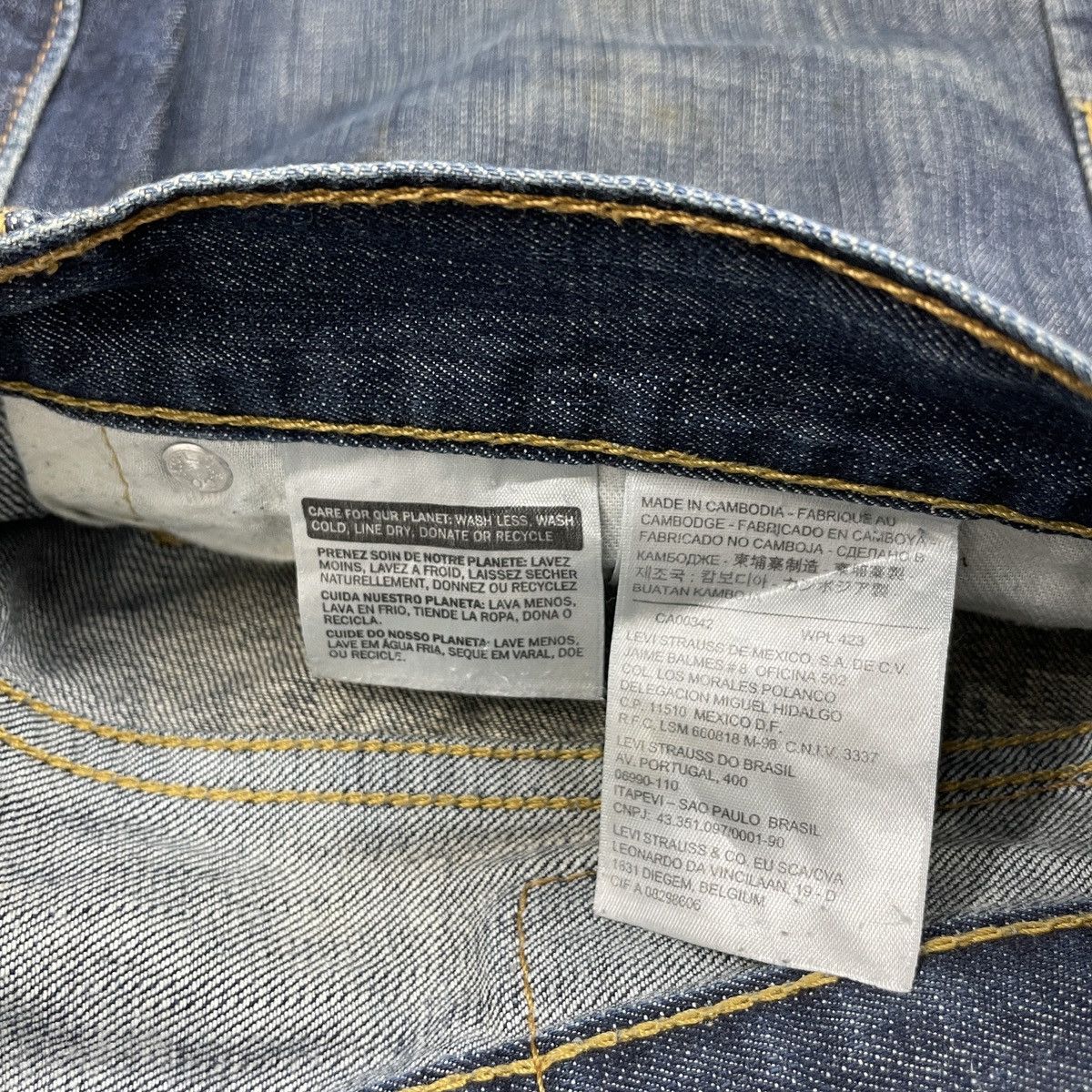 Levi's Vintage Levis 513 Faded Distressed Jeans WC202 Size US 36 / EU 52 - 6 Thumbnail