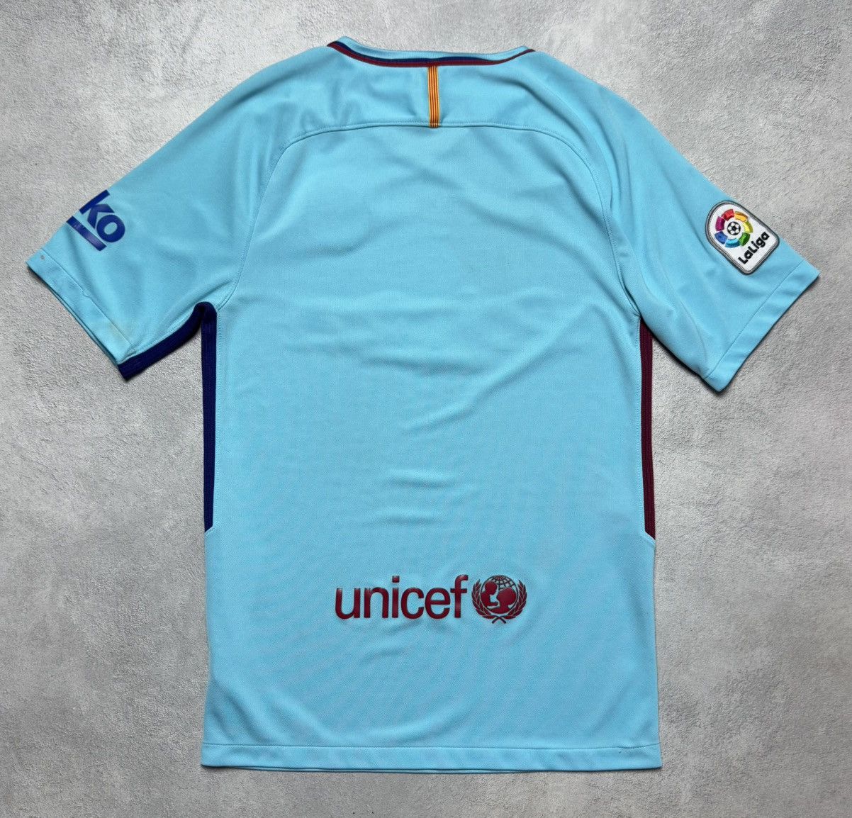 Nike Barcelona 2017 2018 Away Shirt Soccer Jersey Nike Size US S / EU 44-46 / 1 - 2 Thumbnail