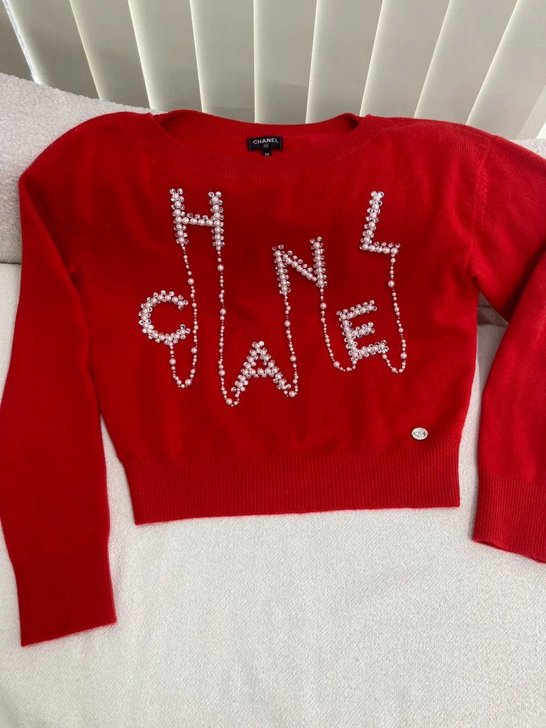 Chanel Chanel Red Heavy Industry Pearl Chain Cashmere Sweater Size XS / US 0-2 / IT 36-38 - 1 Thumbnail