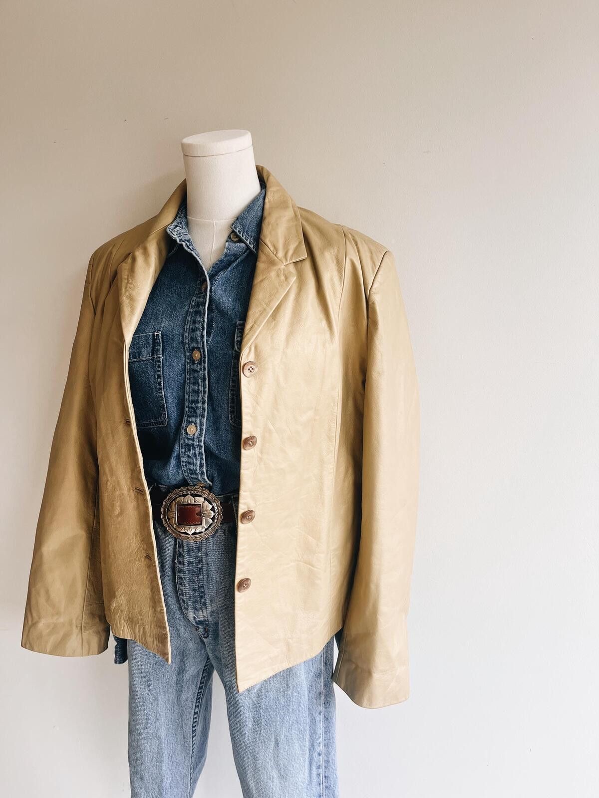 Other Vintage Gold Leather Blazer/Jacket Size M / US 6-8 / IT 42-44 - 1 Thumbnail