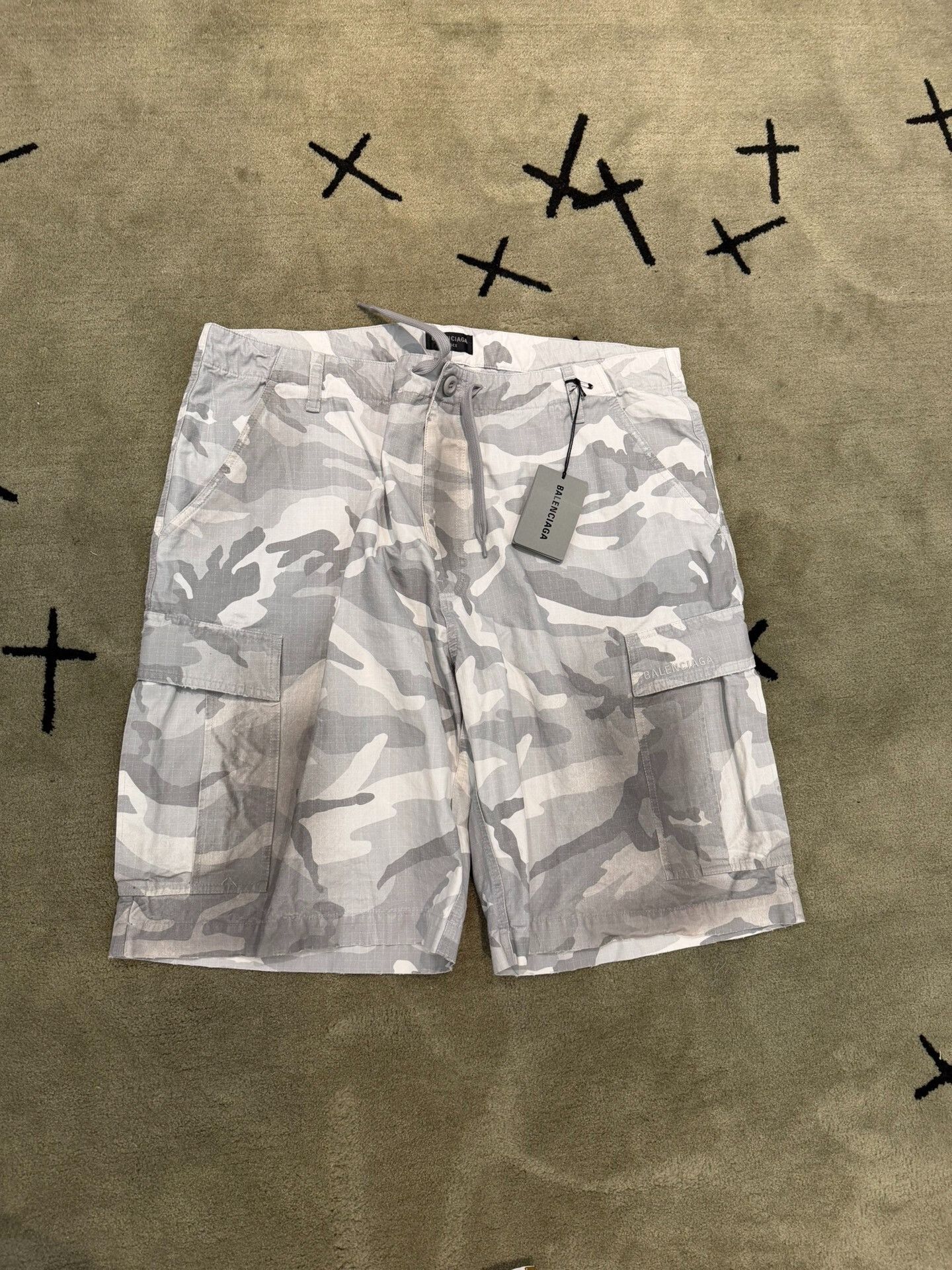 Balenciaga Balenciaga Cargo Shorts Mud-Dyed Collection Size US 30 / EU 46 - 1 Thumbnail