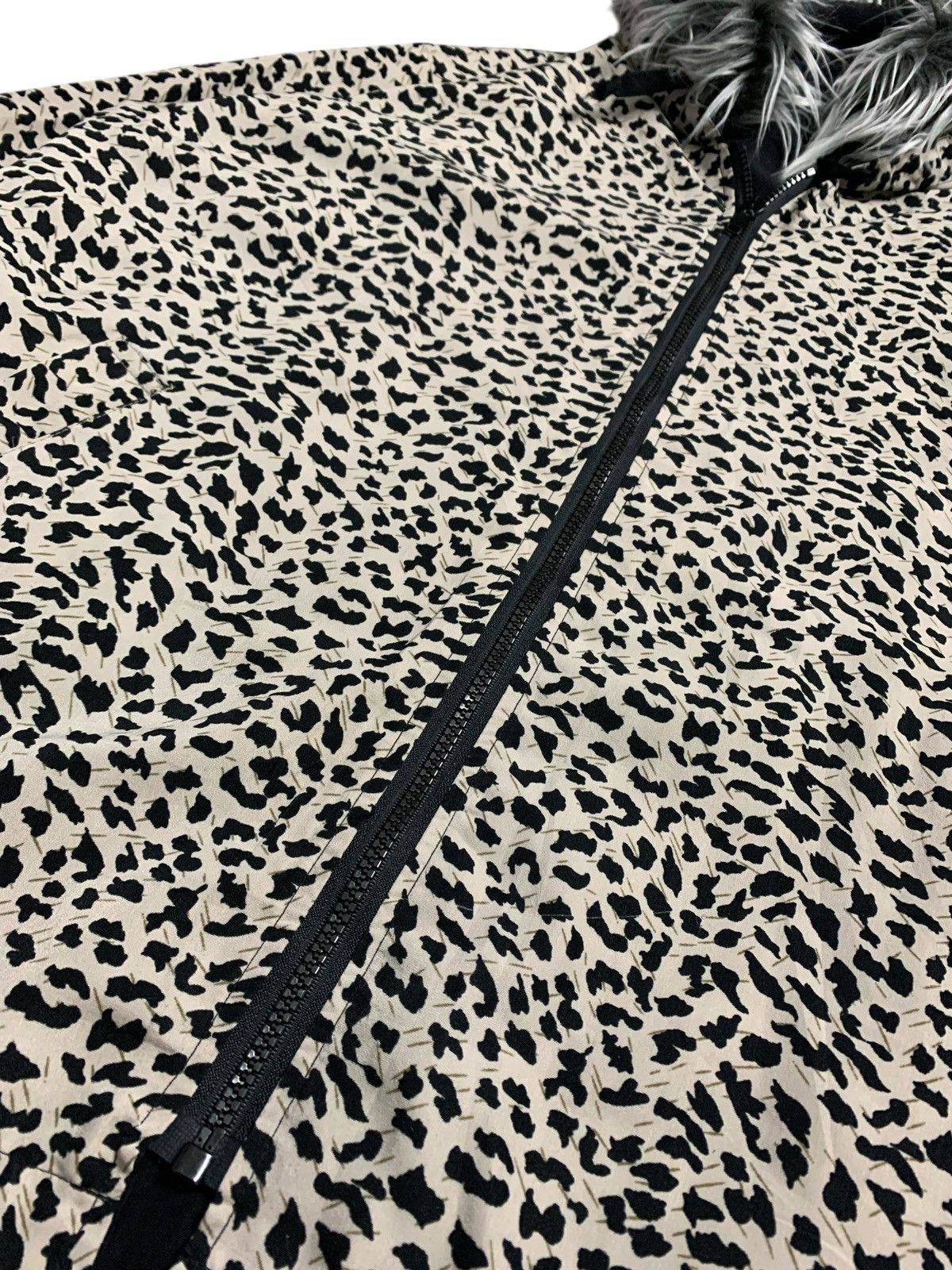 Le Grande Bleu (L.G.B.) LEOPARD REVERSIBLE FUR HOODIE ZIP JACKET IFSIX LGB STYLE Size US L / EU 52-54 / 3 - 6 Thumbnail