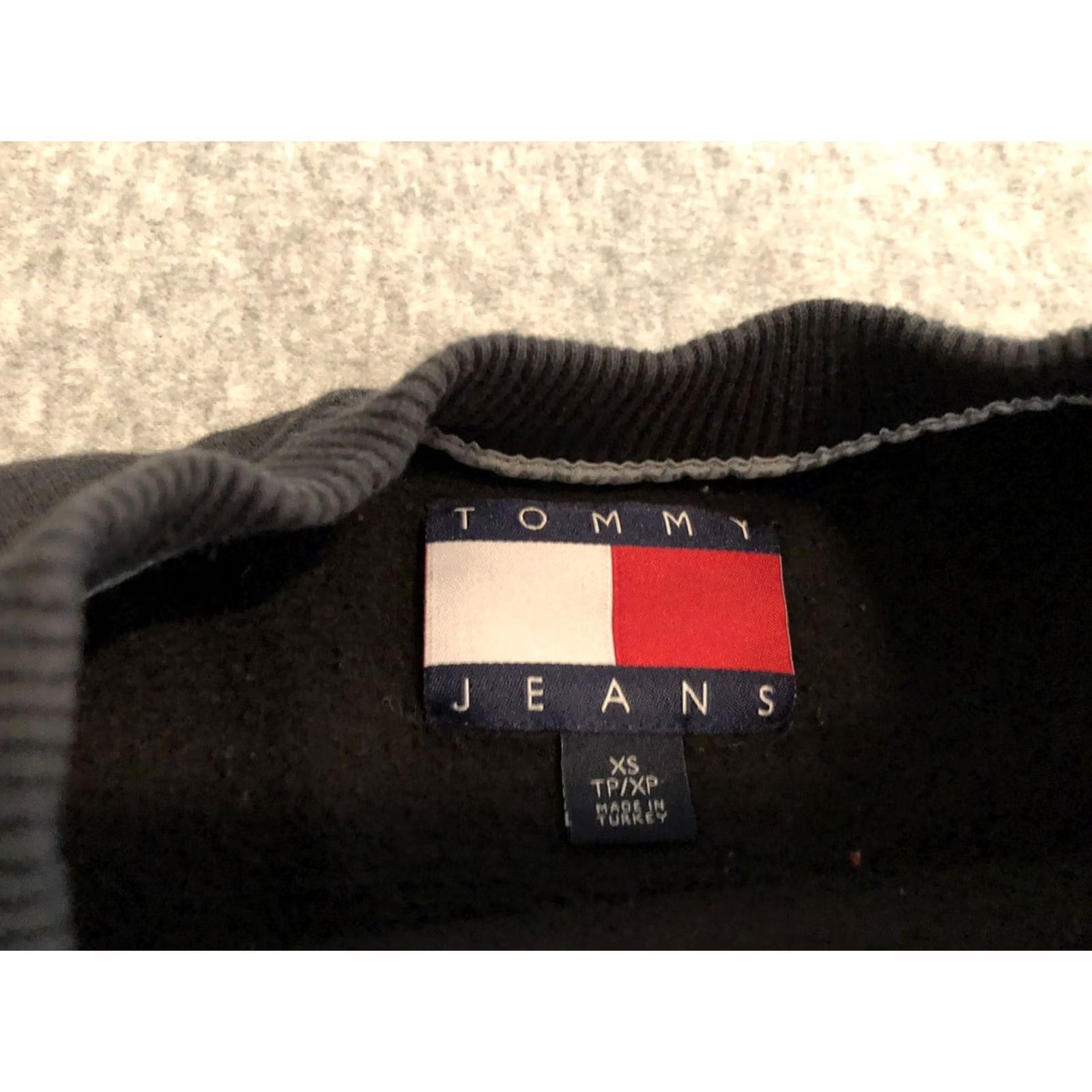 Tommy Hilfiger Tommy Hilfiger Jeans Black Big Logo Spellout Pullover Crewneck Sweater XS Men Shirt/Top? Size US XS / EU 42 / 0 - 4 Thumbnail