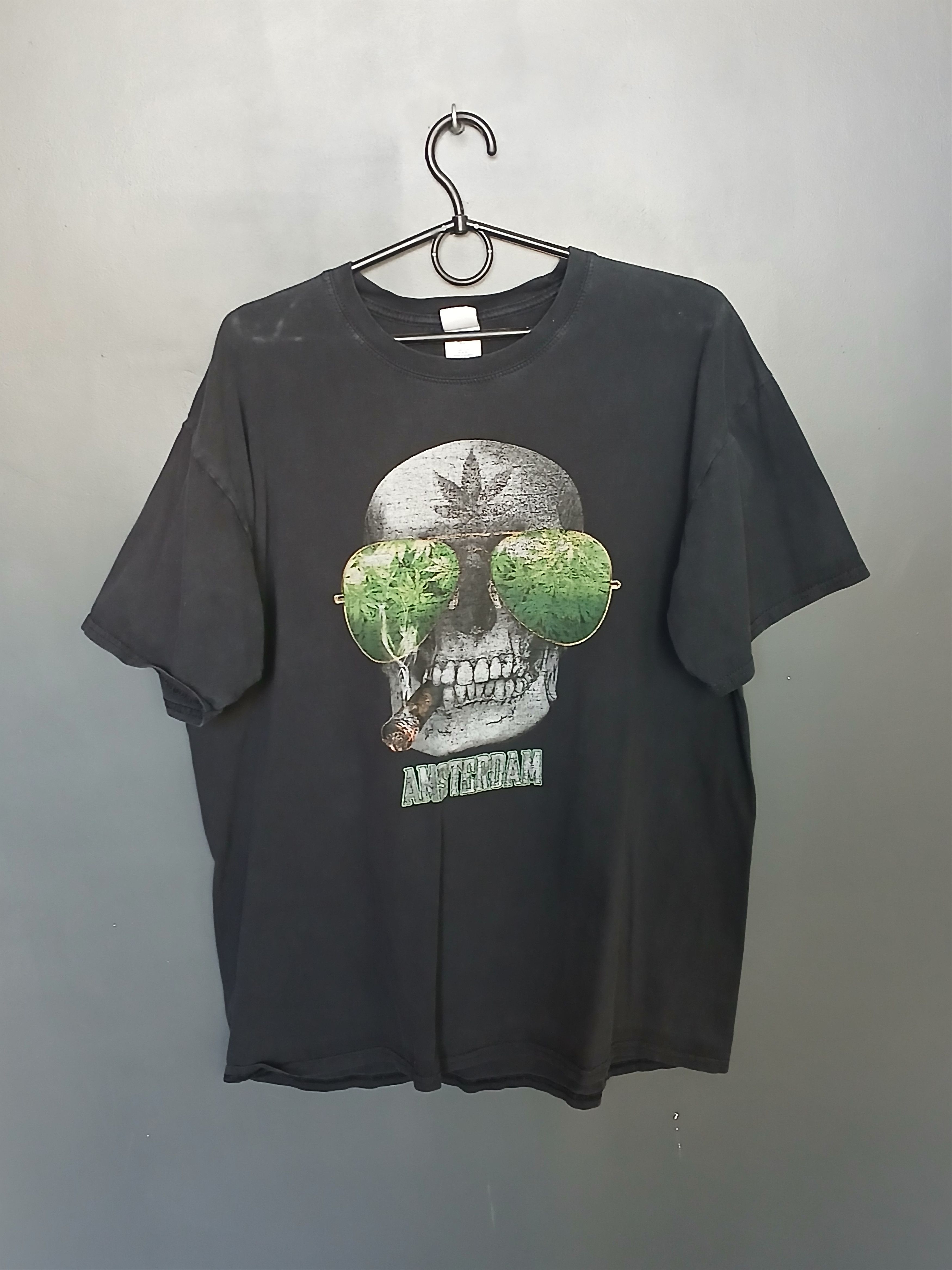 Gildan Amsterdam Marijuana Weed T-Shirt Size US XL / EU 56 / 4 - 1 Thumbnail