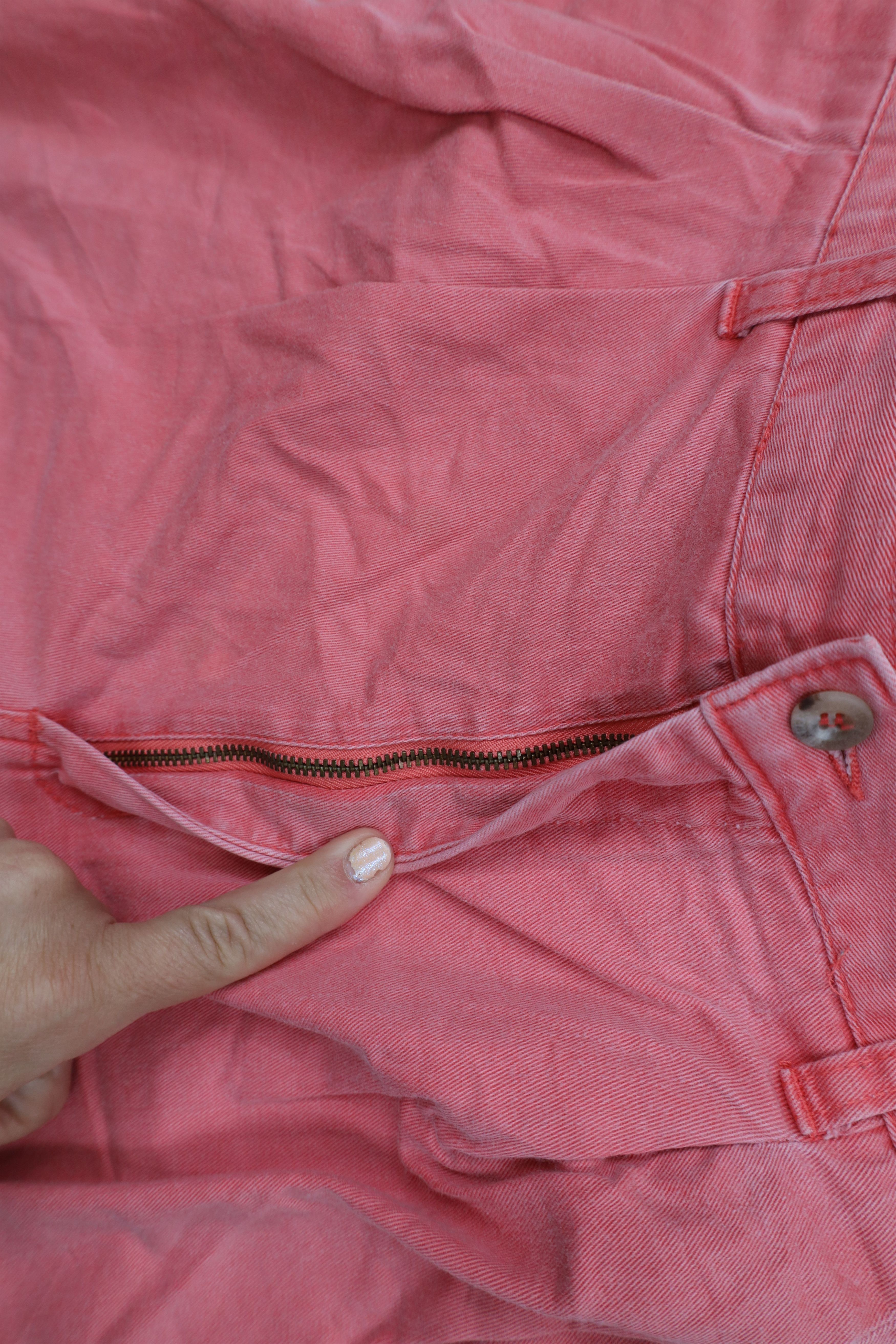Eddie Bauer Vintage 90s Eddie Bauer Pleated Above Knee Chino Shorts Pink Size US 38 / EU 54 - 7 Thumbnail