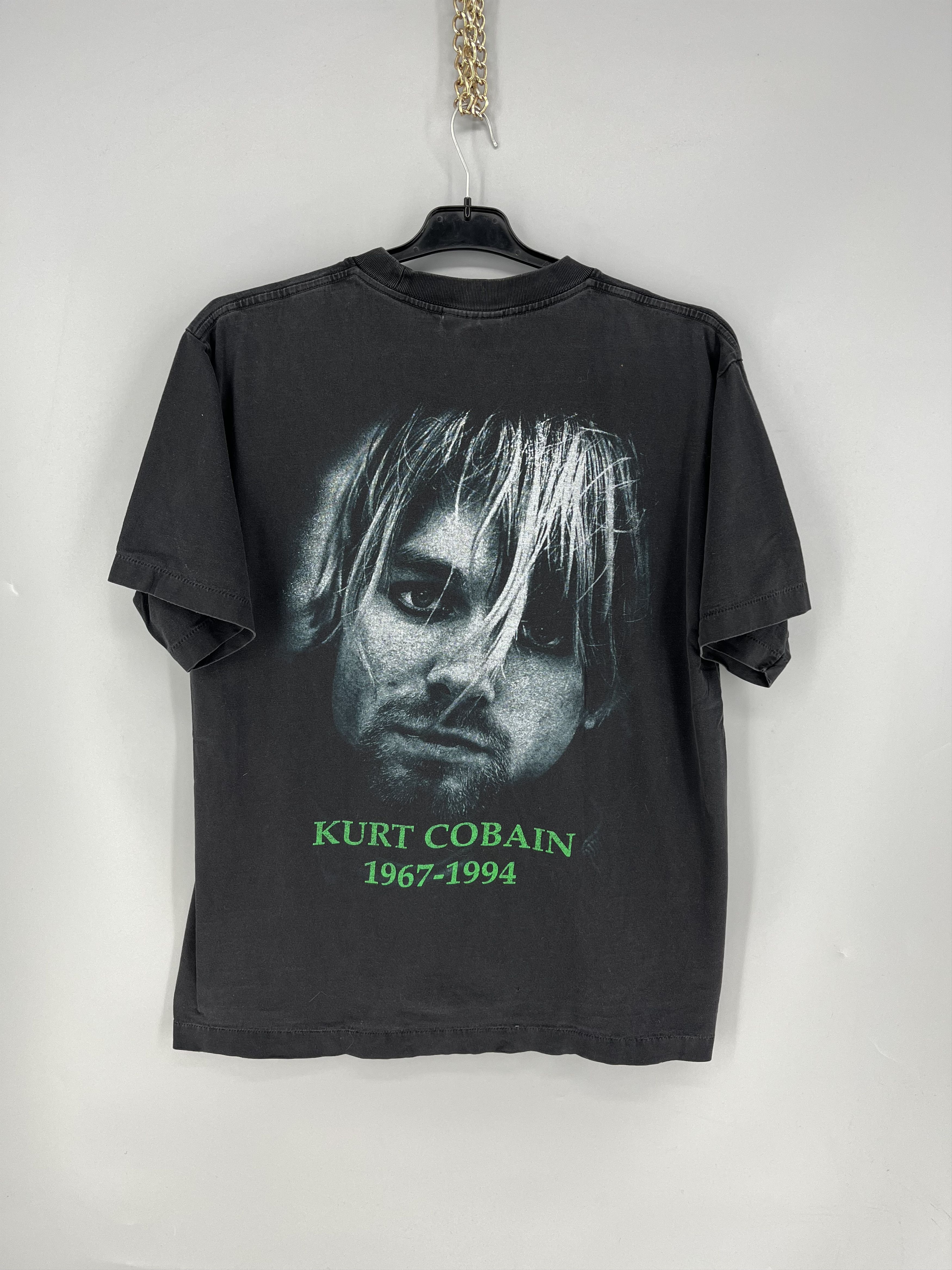 Vintage Vintage Kurt Cobain 1967 1994 The Roxx T Shirt L Black Size US L / EU 52-54 / 3 - 10 Thumbnail