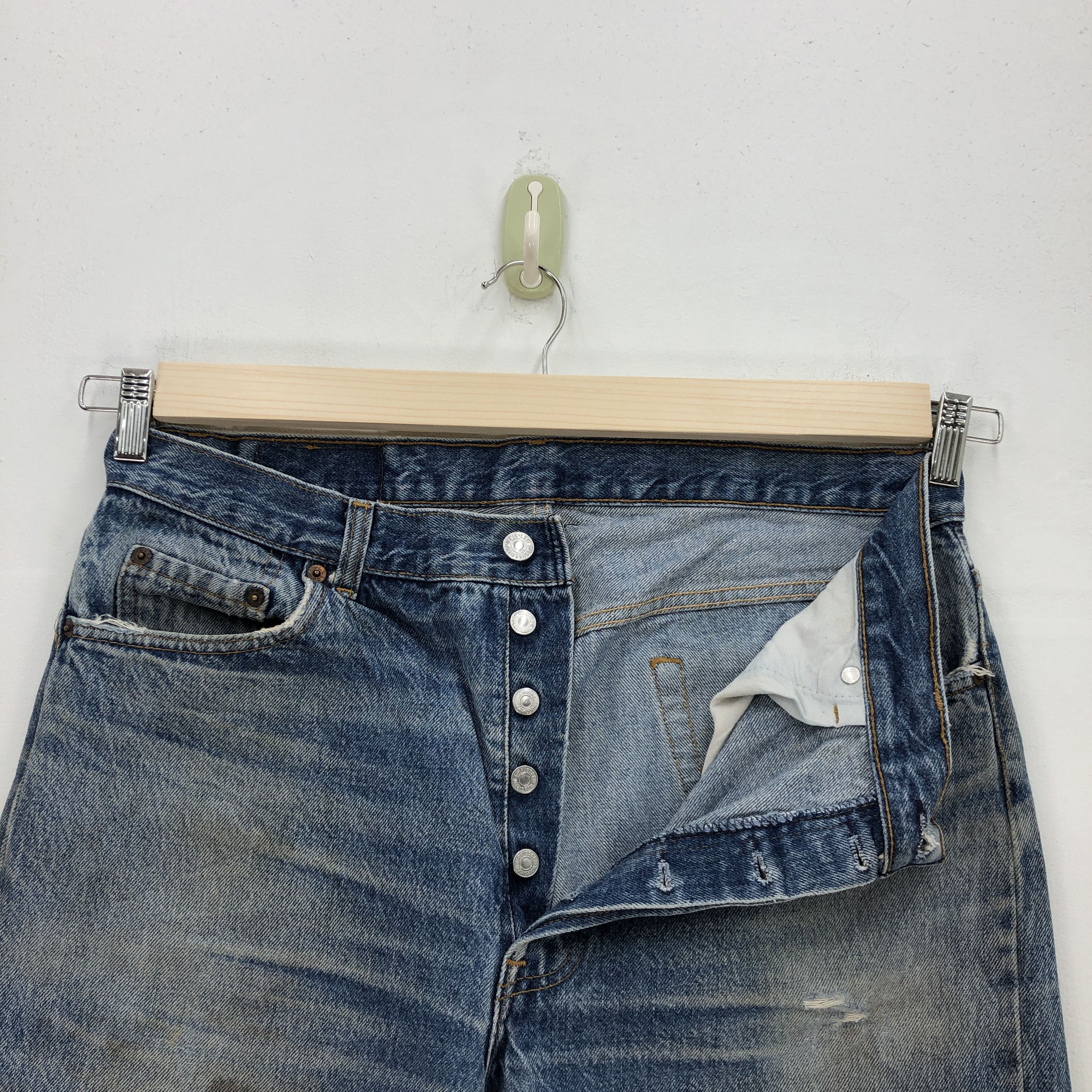 Levi's Vintage Levis 501 Faded Light Wash Jeans Levi's Denim Size US 34 / EU 50 - 6 Thumbnail
