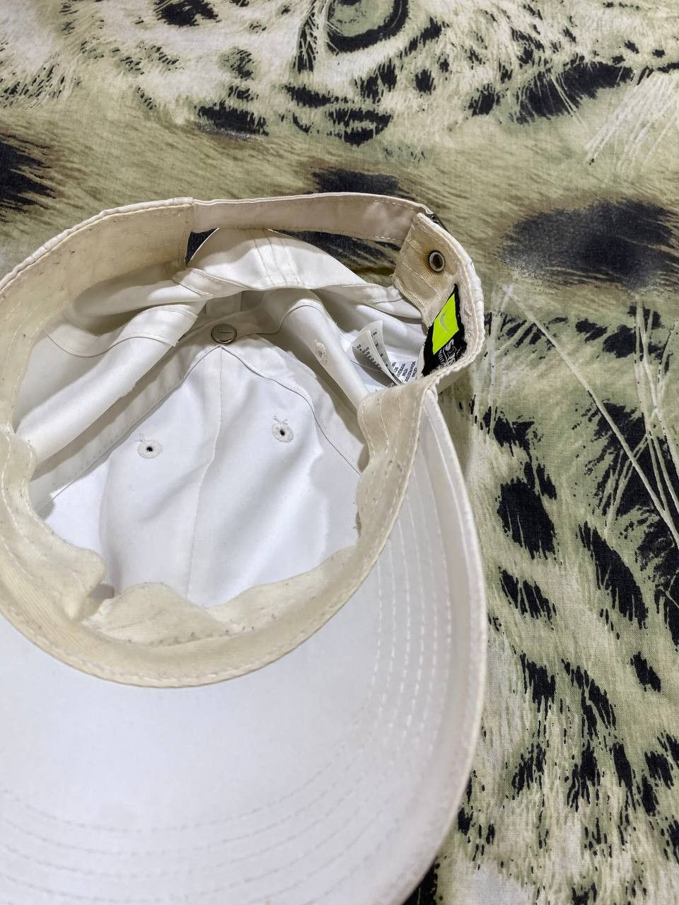 Nike white Hats Vintage metal logo Cap Nike Y2K streetwear Size ONE SIZE - 13 Thumbnail