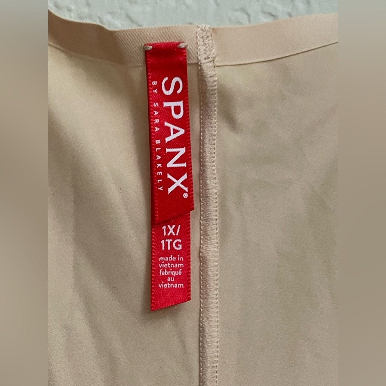 Spanx SPANX Shapewear Thinstincts Open-Bust Bodysuit - Size 1X Size ONE SIZE - 4 Thumbnail