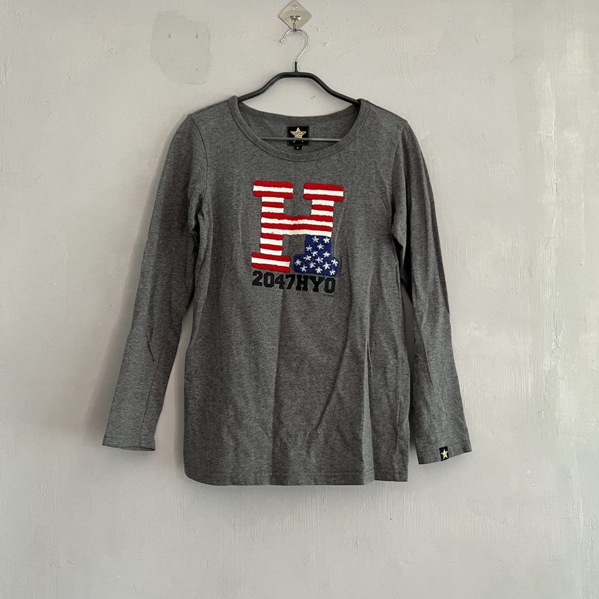 20471120 20471120 "H" Logo American Flag Longsleeves Size US S / EU 44-46 / 1 - 1 Thumbnail