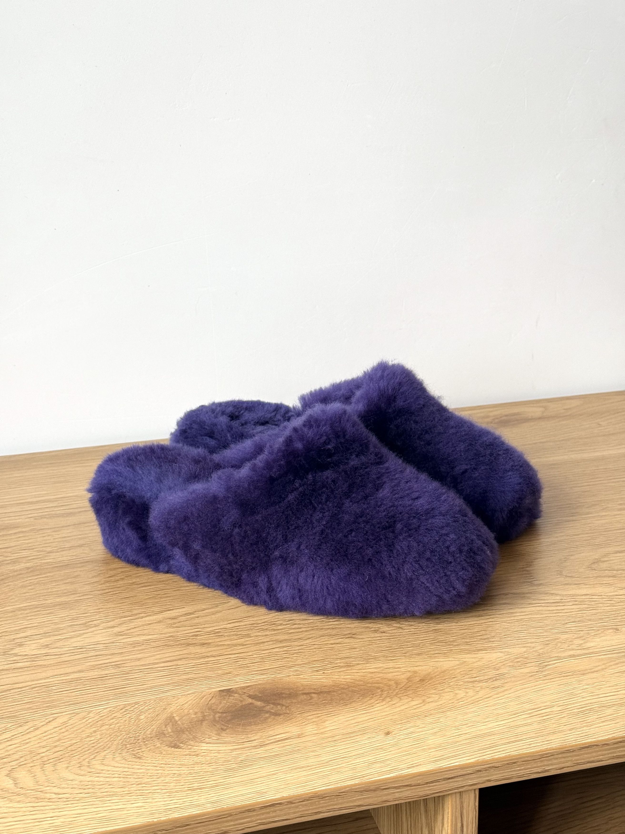 Ugg Fluffy Real Fur Purple Slippers (38) Size US 8 / IT 38 - 4 Thumbnail