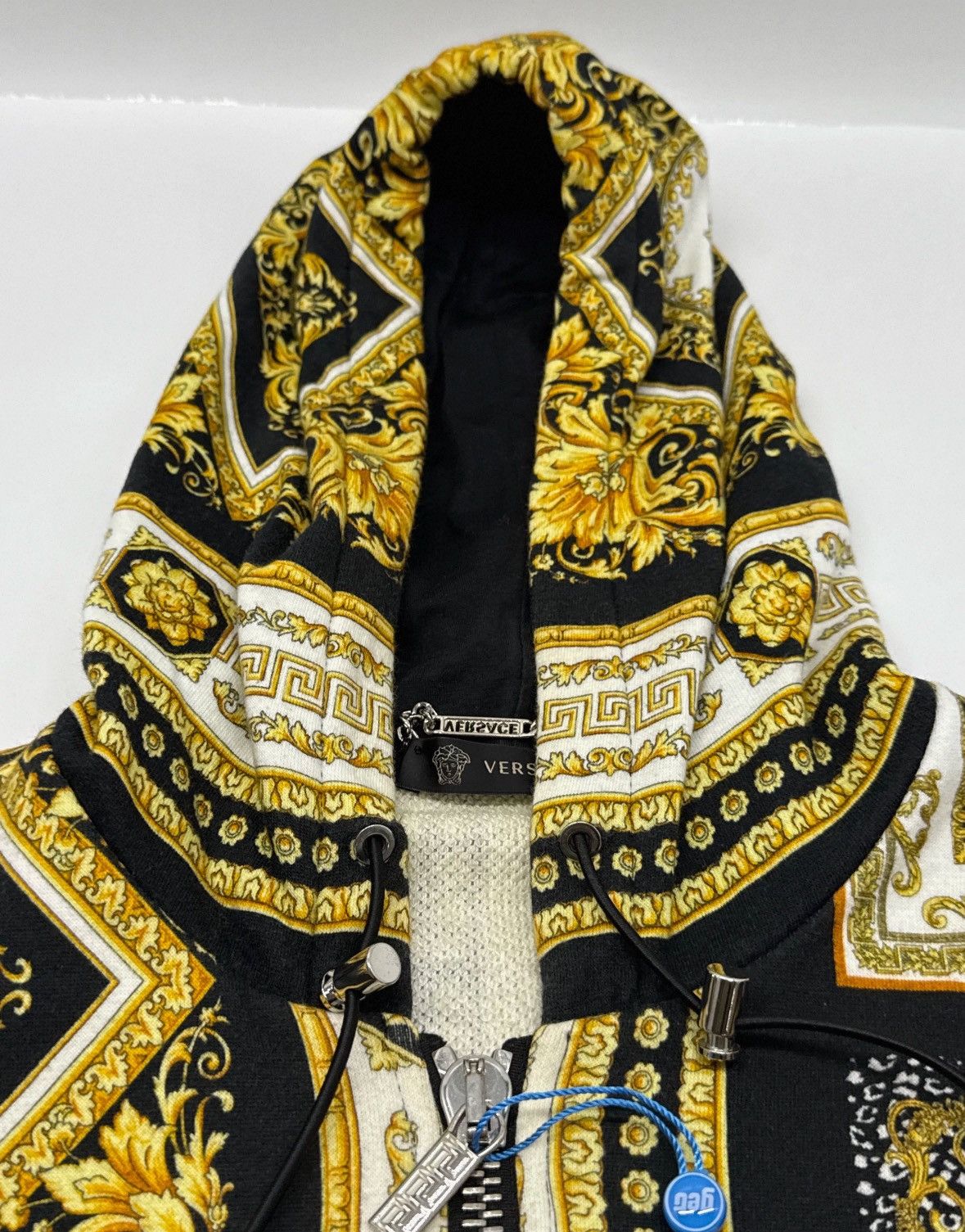 Versace Versace Classic baroque style stitching pattern design Size US M / EU 48-50 / 2 - 7 Thumbnail
