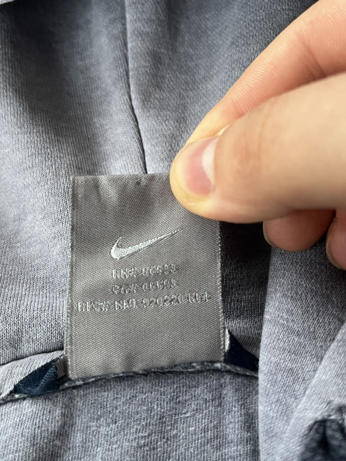 Nike Vintage 00’s Zip Hoodie Nike Air BIG LOGO Streetwear Size US L / EU 52-54 / 3 - 16 Thumbnail