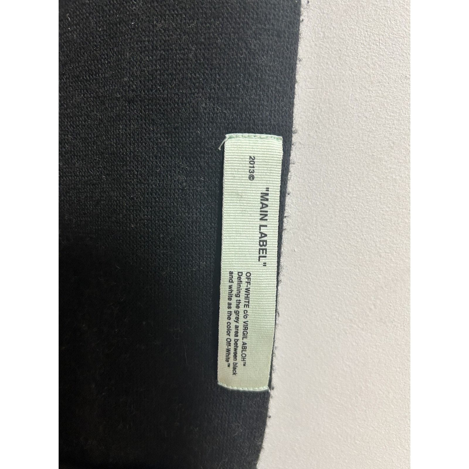 Off-White OFF-WHITE QUOTE SCARF BLACK PREOWNED Size ONE SIZE - 4 Thumbnail