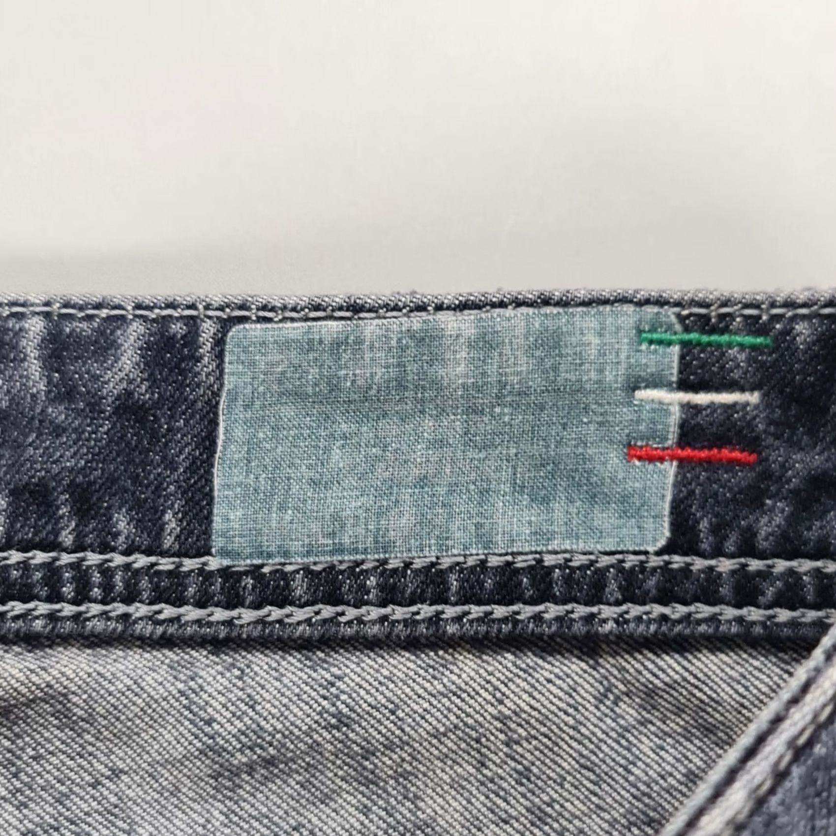Diesel Diesel Jeans Straight Leg Distressed W32 L33 Made In Italy Regular Mens Denim 100% Cotton Grey Medium Wash Pockets Size US 32 / EU 48 - 5 Thumbnail