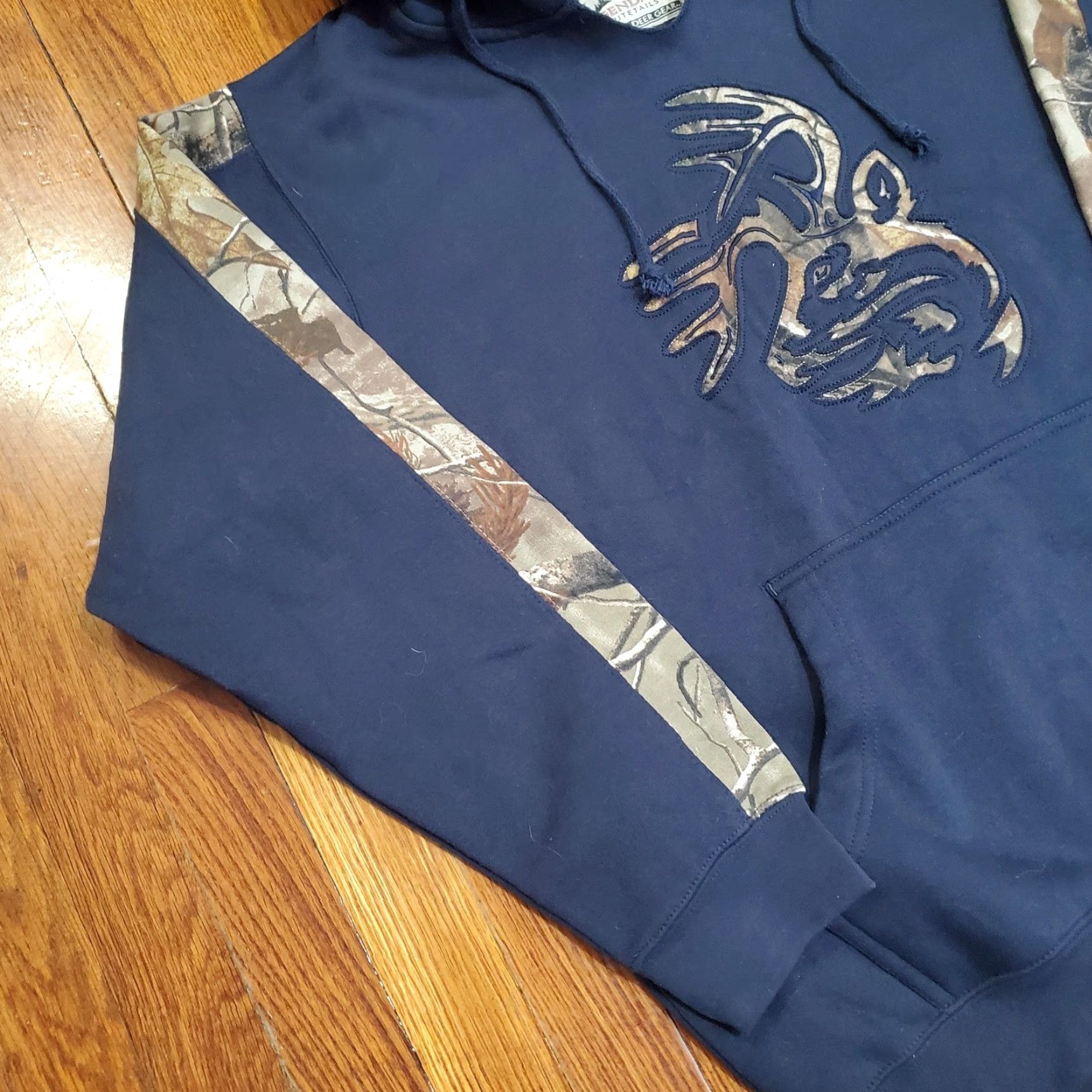 Vintage Legendary Whitetails Hoodie Sweatshirt Mens L Black Realtree Camo Deer Logo Size US L / EU 52-54 / 3 - 2 Thumbnail