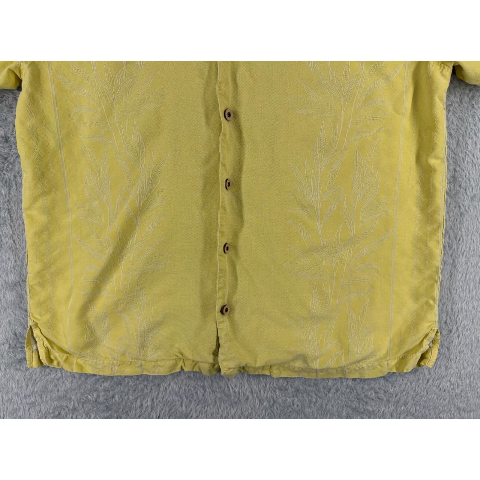 Tommy Bahama Tommy Bahama Shirt Men Large Yellow Leaf Hawaiian 100% Silk Button Pocket Casual Shirt 40 in Chest Size US L / EU 52-54 / 3 - 5 Thumbnail