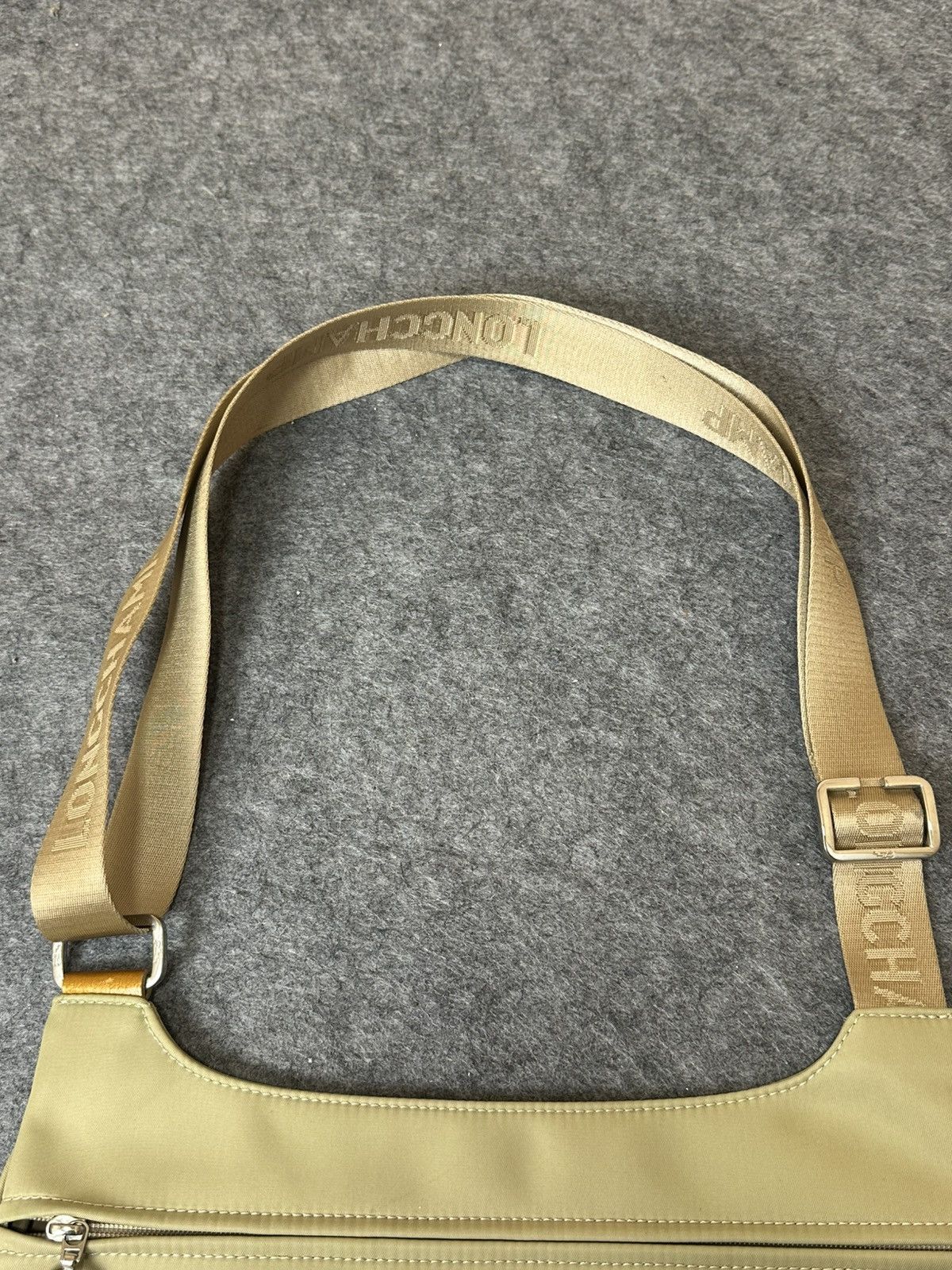 Longchamp vintage Longchamp beige nylon crossbody bag. Size ONE SIZE - 6 Thumbnail