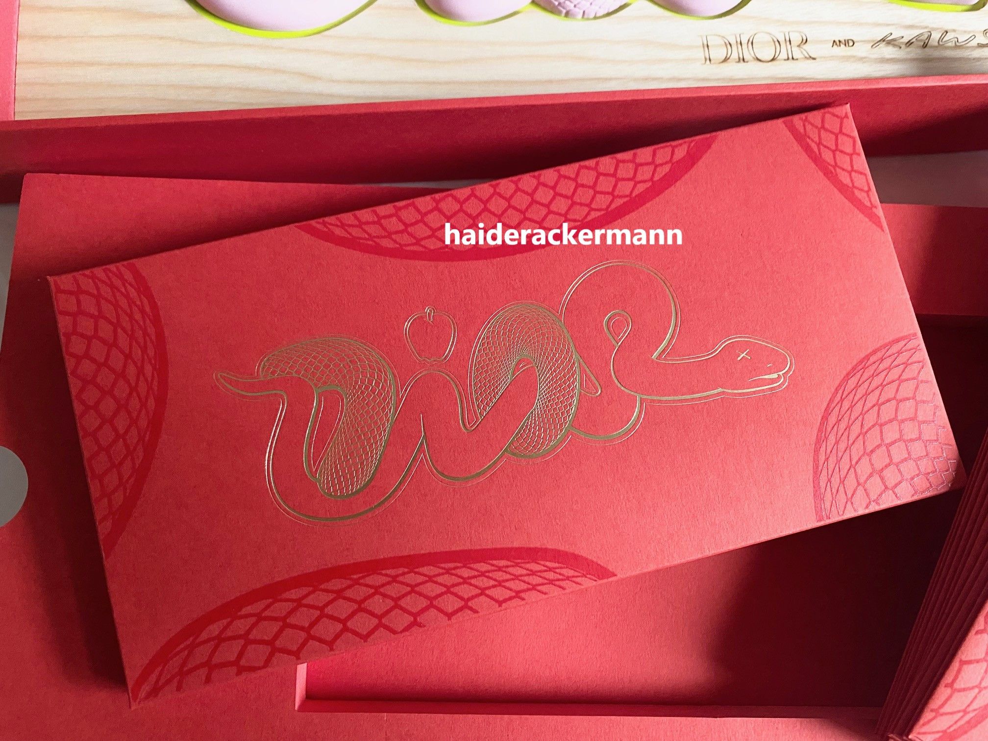 Dior × Kaws Dior X Kaws 2025 Chinese New Year snake wooden plate Size ONE SIZE - 8 Thumbnail