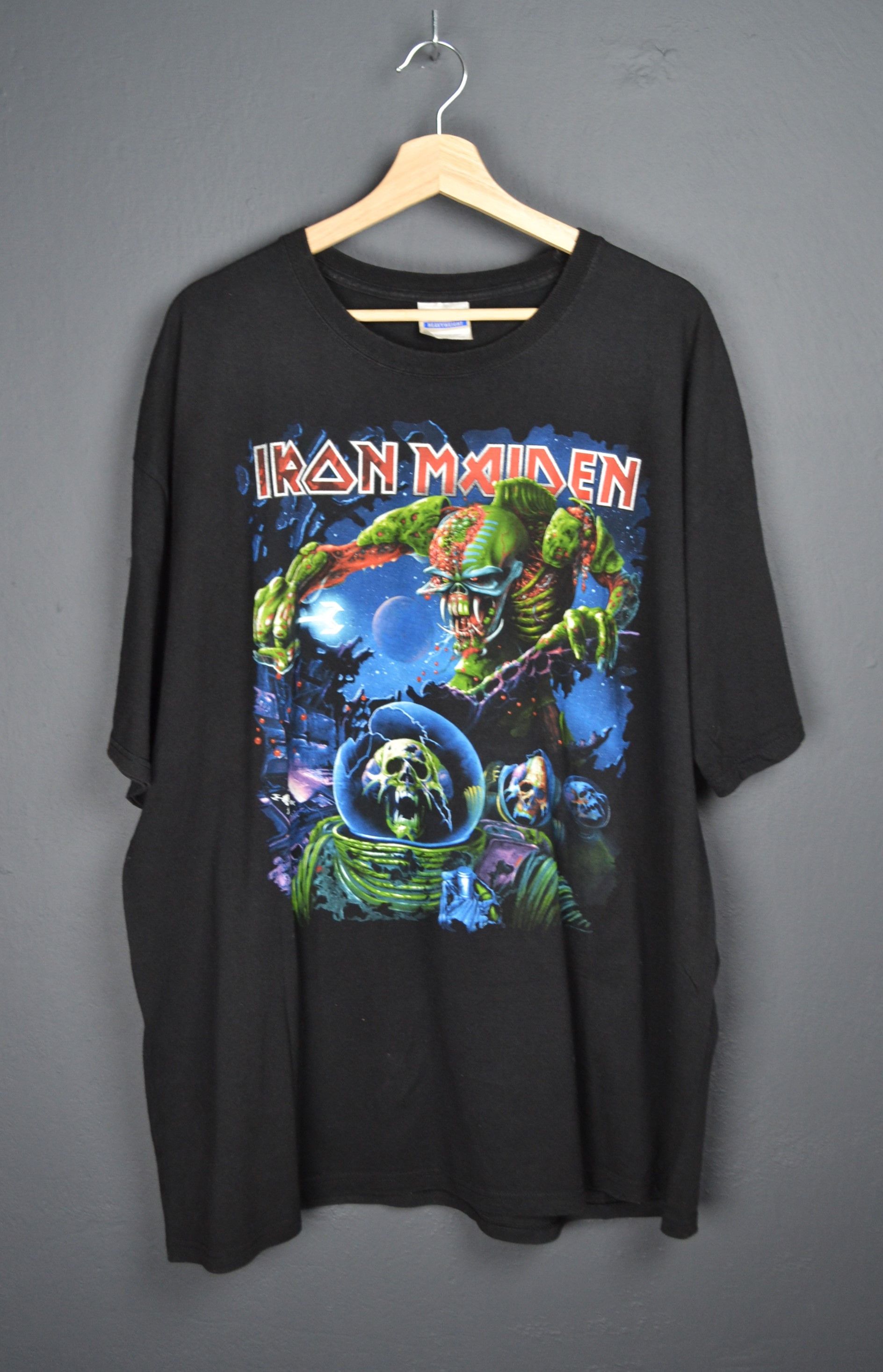 Band Tees Vintage Iron Maiden Final Frontier tour 2010 shirt Size XXL Size US XXL / EU 58 / 5 - 2 Thumbnail