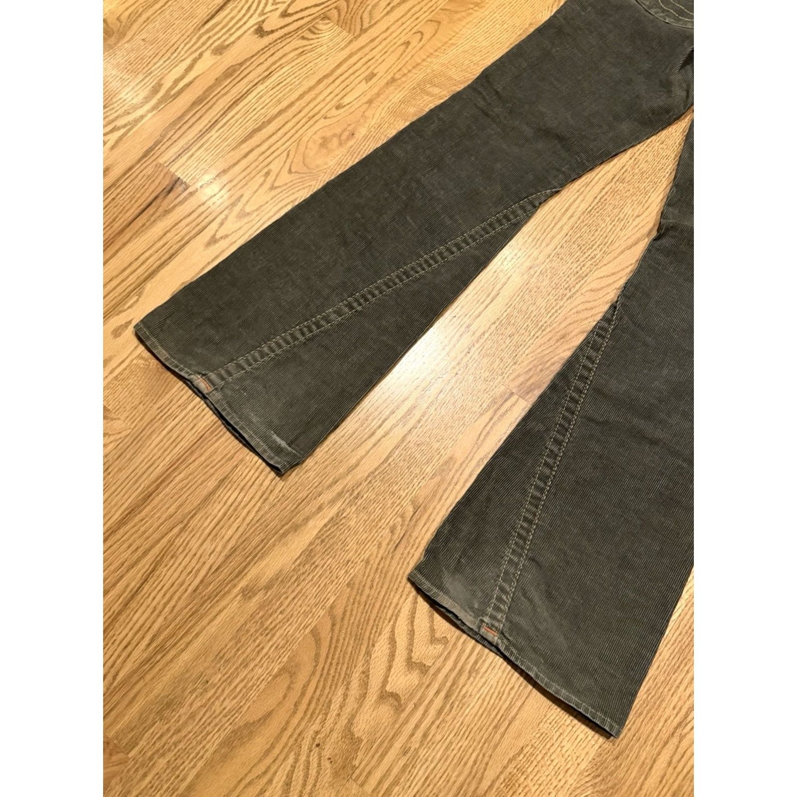 True Religion True Religion Joey Corduroy Flare Pants Women’s 28 Green Y2K Brown Corduroy Flared Pants Womens 28 Y2K Joey Big T Size 28" / US 6 / IT 42 - 3 Thumbnail