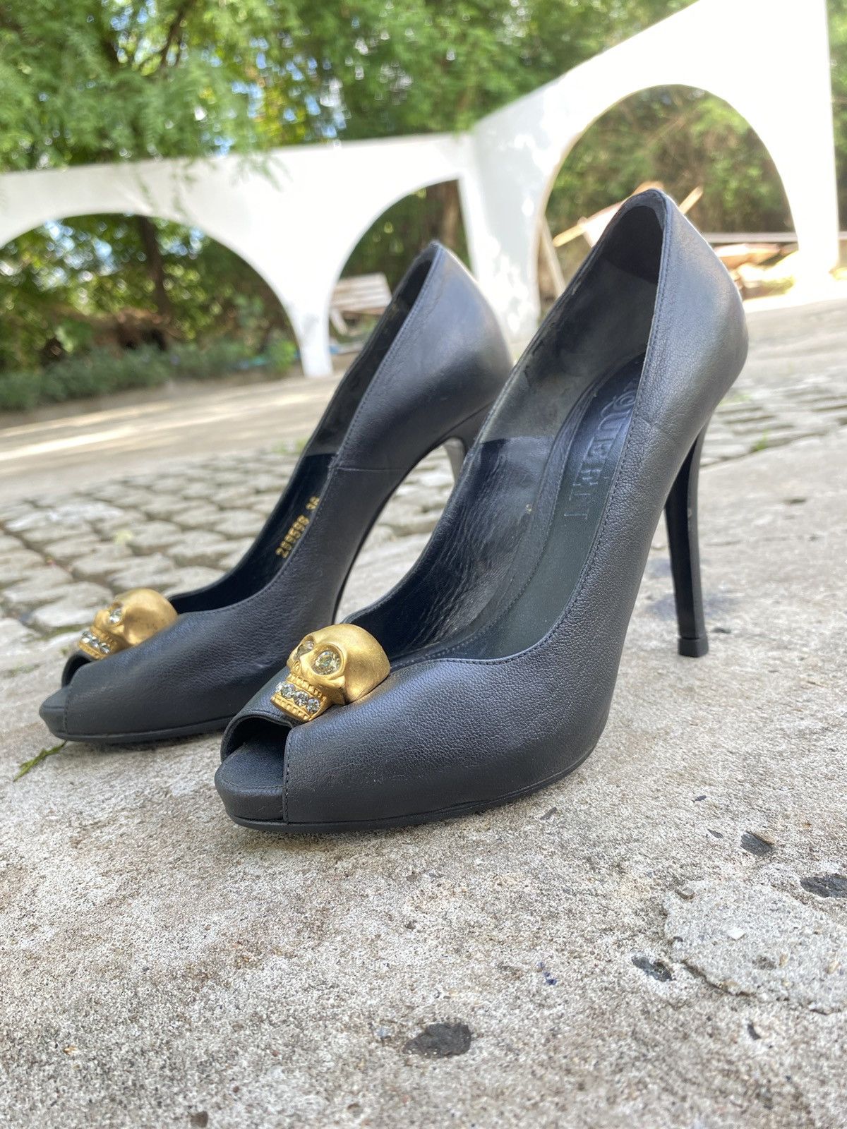 Alexander McQueen Alexander McQueen Leather Embellished Skull Peep Toe Pumps Size US 6 / IT 36 - 7 Thumbnail