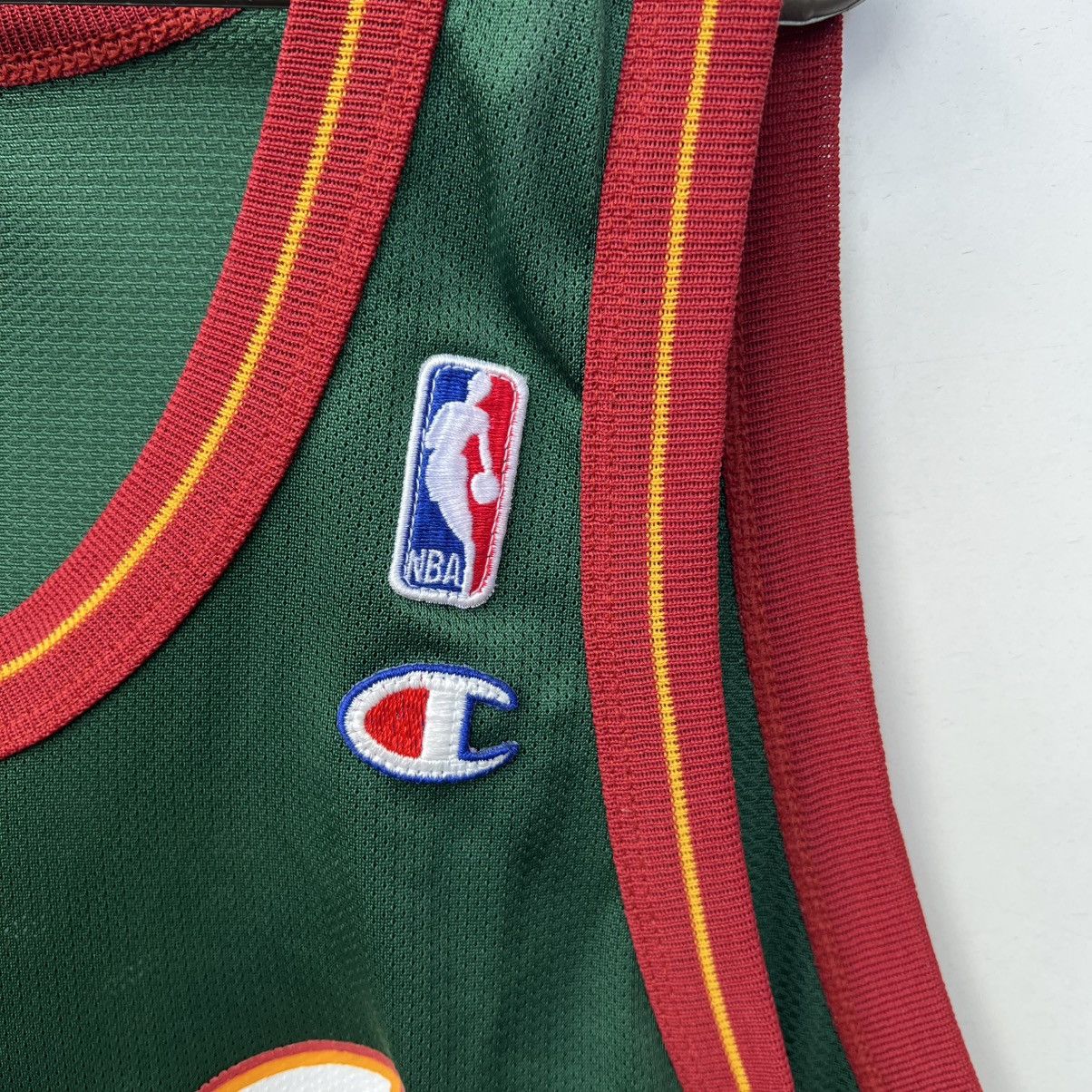 NBA Seattle SuperSonics Gary Payton Champion Basketball Vintage Size US L / EU 52-54 / 3 - 4 Thumbnail