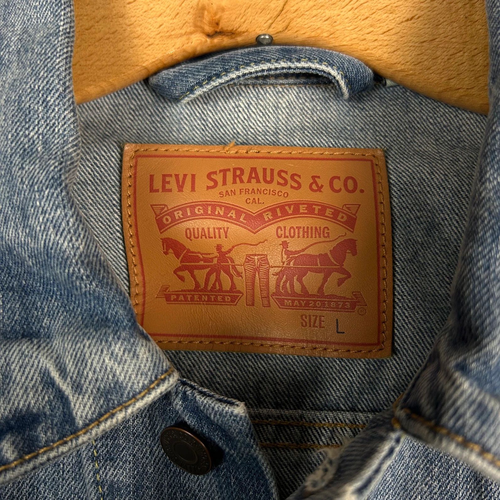 Levi's Levis denim jacket mini logo blue classic katana button up Size US L / EU 52-54 / 3 - 6 Thumbnail