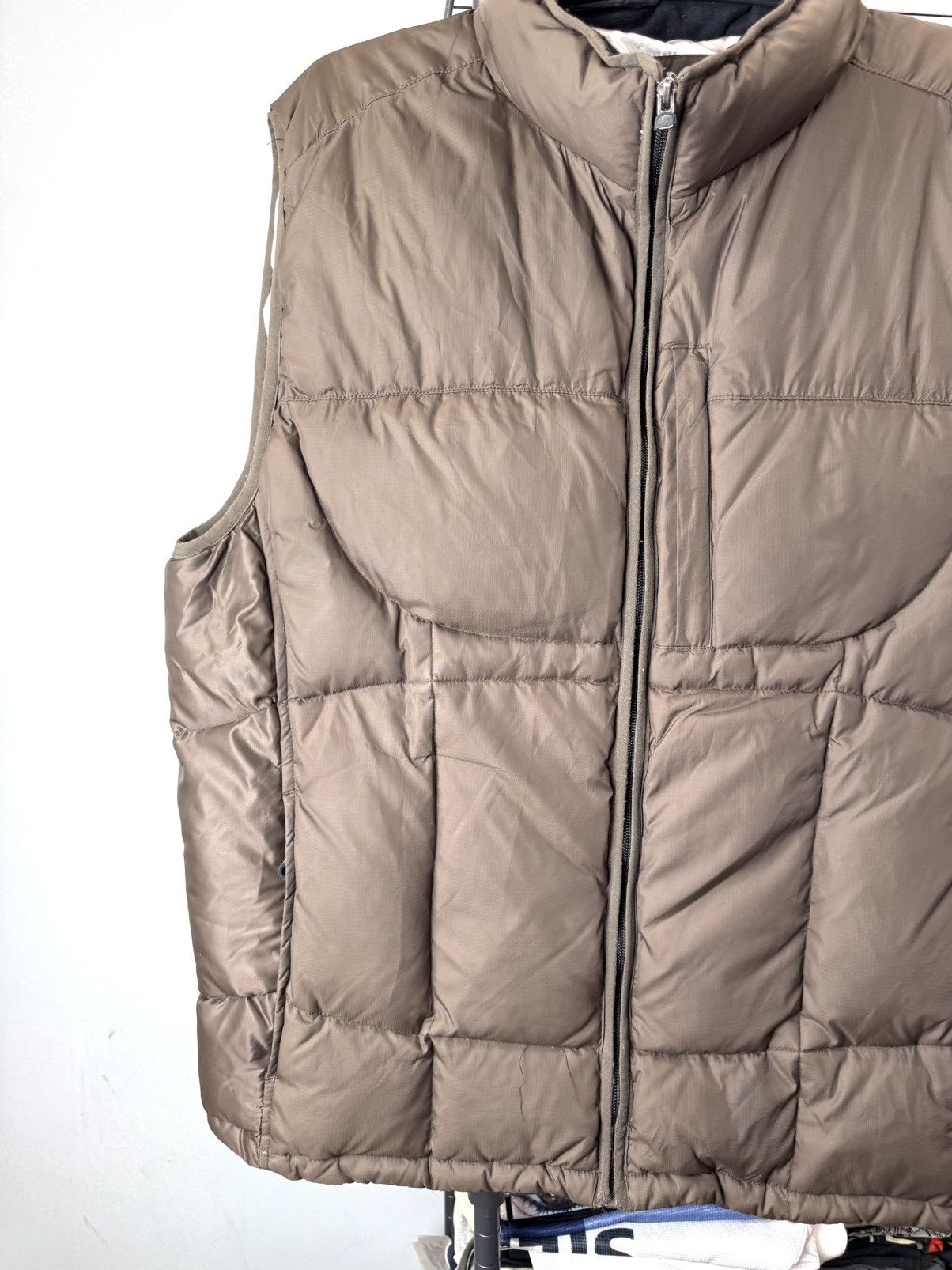 Gap Streetwear Gap Brown Puffer Vest Travis Scott Style Size US L / EU 52-54 / 3 - 4 Thumbnail