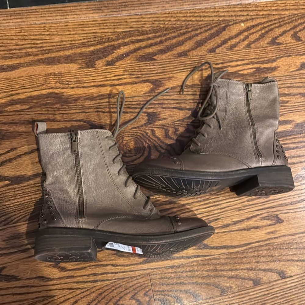 Lucky Brand Lucky Brand Women’s 7M Brown Leather Studded 6" Shaft Comba Size US 7 / IT 37 - 2 Thumbnail