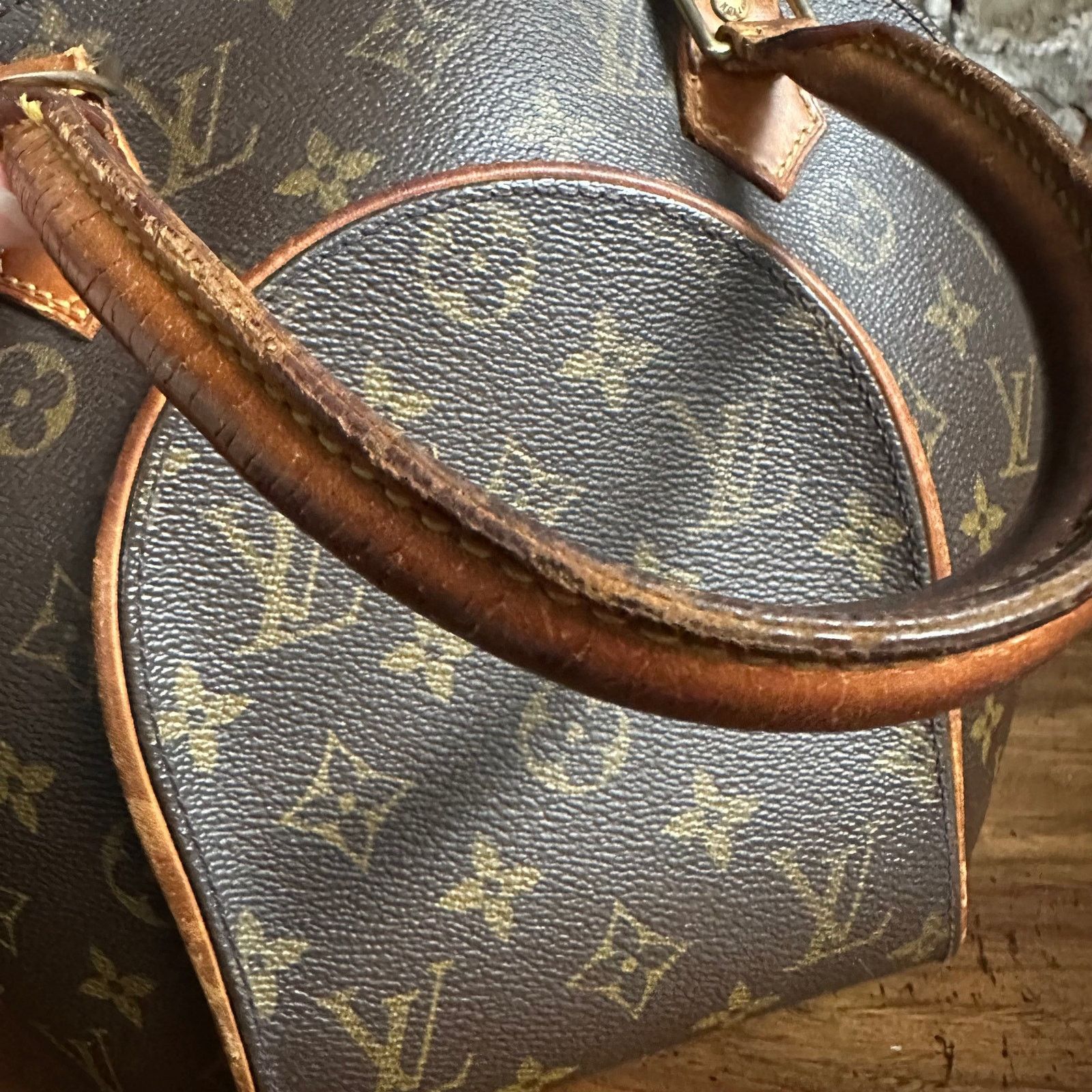 Louis Vuitton Vintage Louis Vuitton 1997 Monogram Ellipse PM Bag Size ONE SIZE - 11 Thumbnail