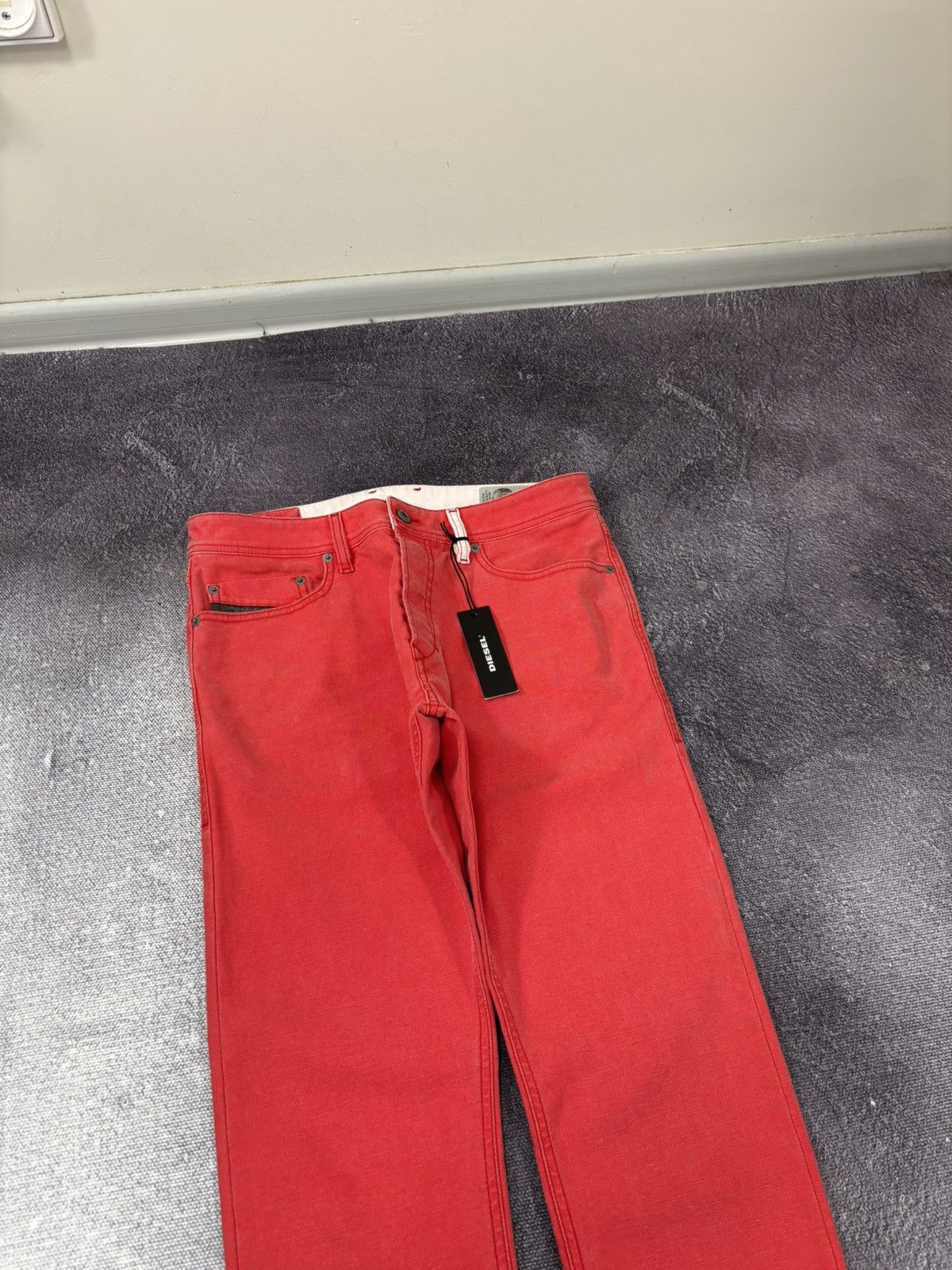 Diesel Diesel Tepphar NWT Men’s Slim Carrot Red Stretch Denim Jeans Size US 31 - 5 Thumbnail
