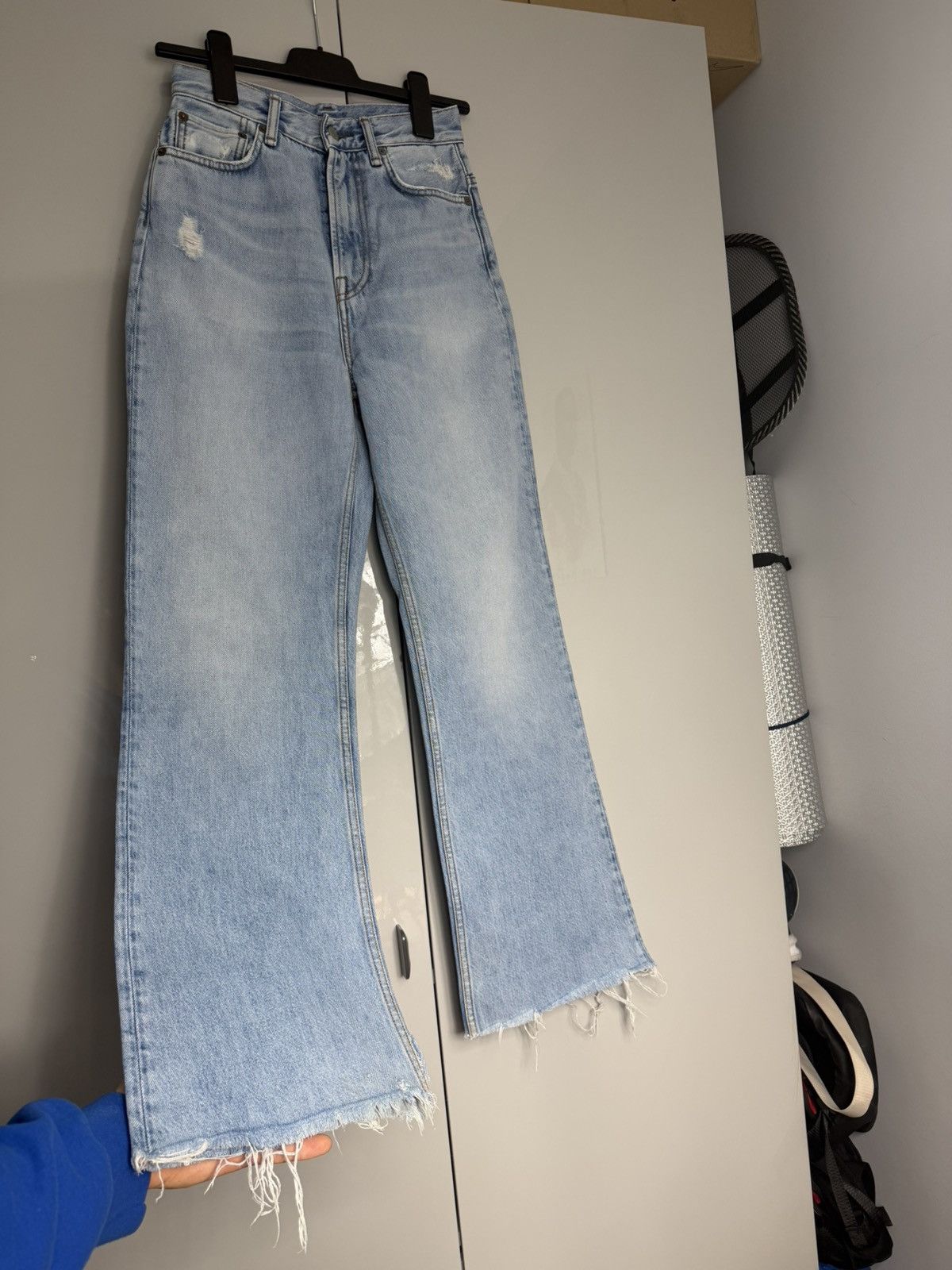 Acne Studios Acne Studios 1990 washed distressed blue denim jeans Size US 27 - 1 Thumbnail