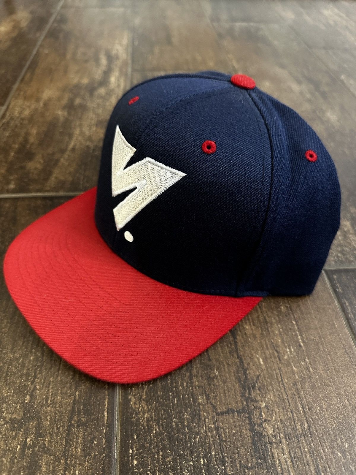 Versus Versus ‘Atlanta Braves’ SnapBack Size ONE SIZE - 2 Thumbnail