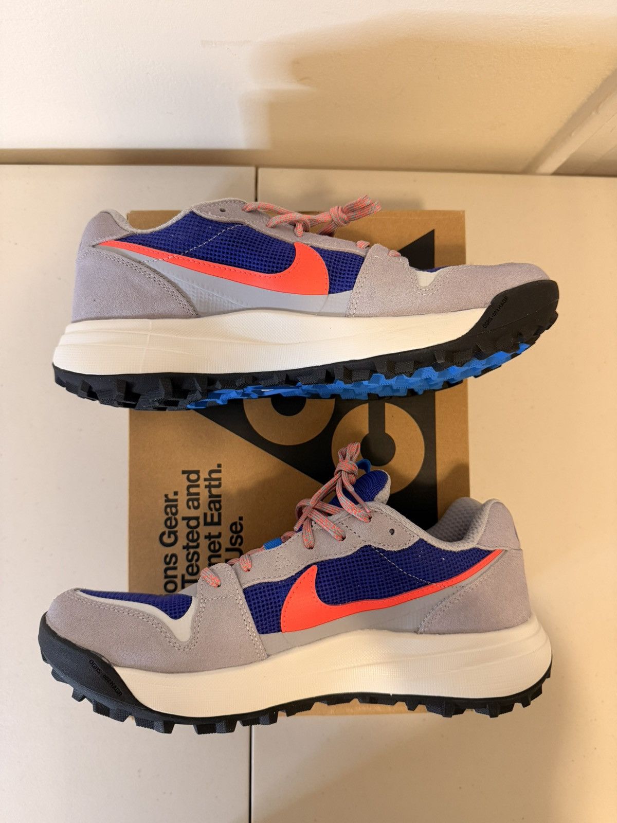 Nike ACG Nike ACG Lowcate size 8.5 Men Wolf Grey Bright Crimson Size US 8.5 / EU 41-42 - 2 Thumbnail