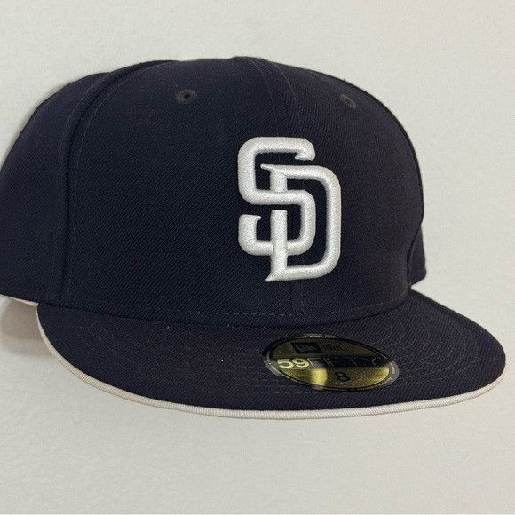 New Era New Era San Diego Padres 59FIFTY fitted hat Sz 8 Size ONE SIZE - 1 Thumbnail