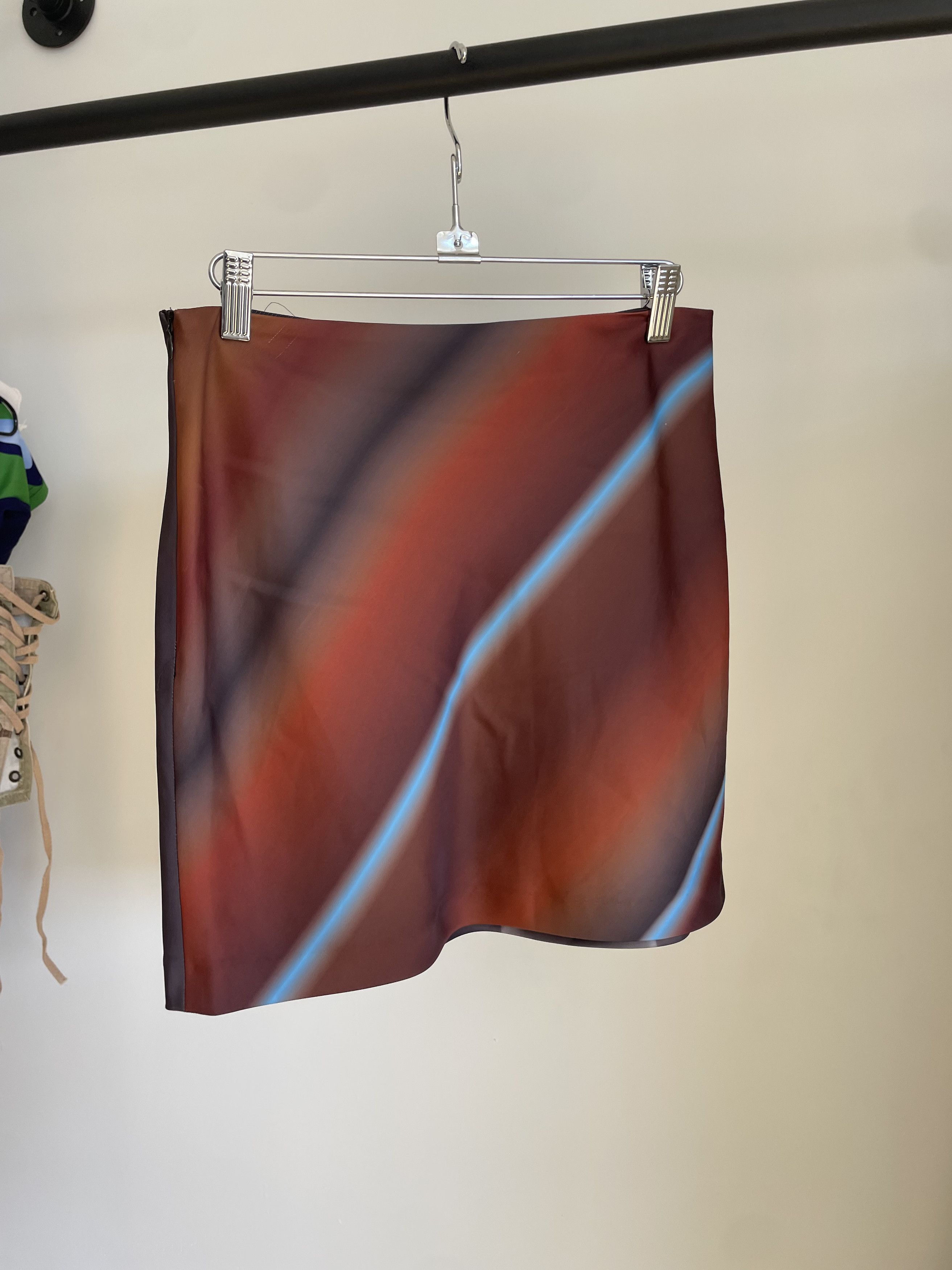 ELLISS Elliss SURREAL CREATURE SILK MINI SKIRT Size 28" / US 6 / IT 42 - 3 Thumbnail