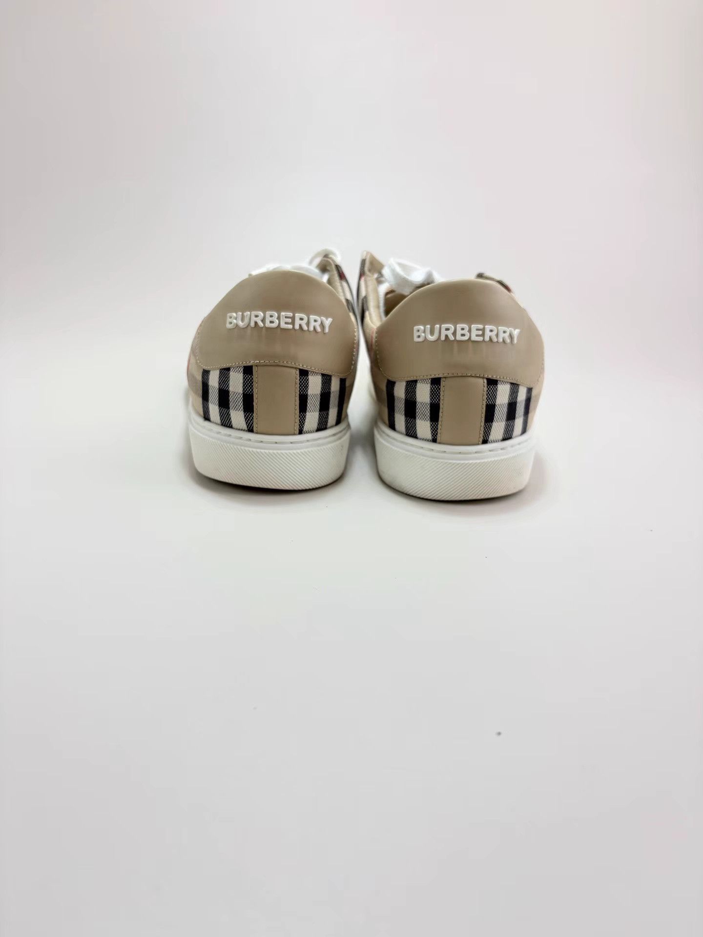 Burberry BURBERRY Check Low-top Sneakers K1 Size US 9 / IT 39 - 3 Thumbnail